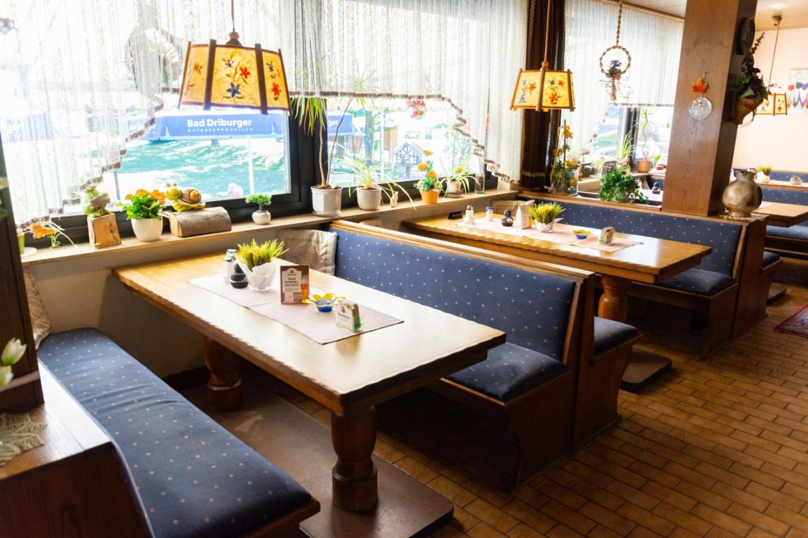 Restaurant/places to eat