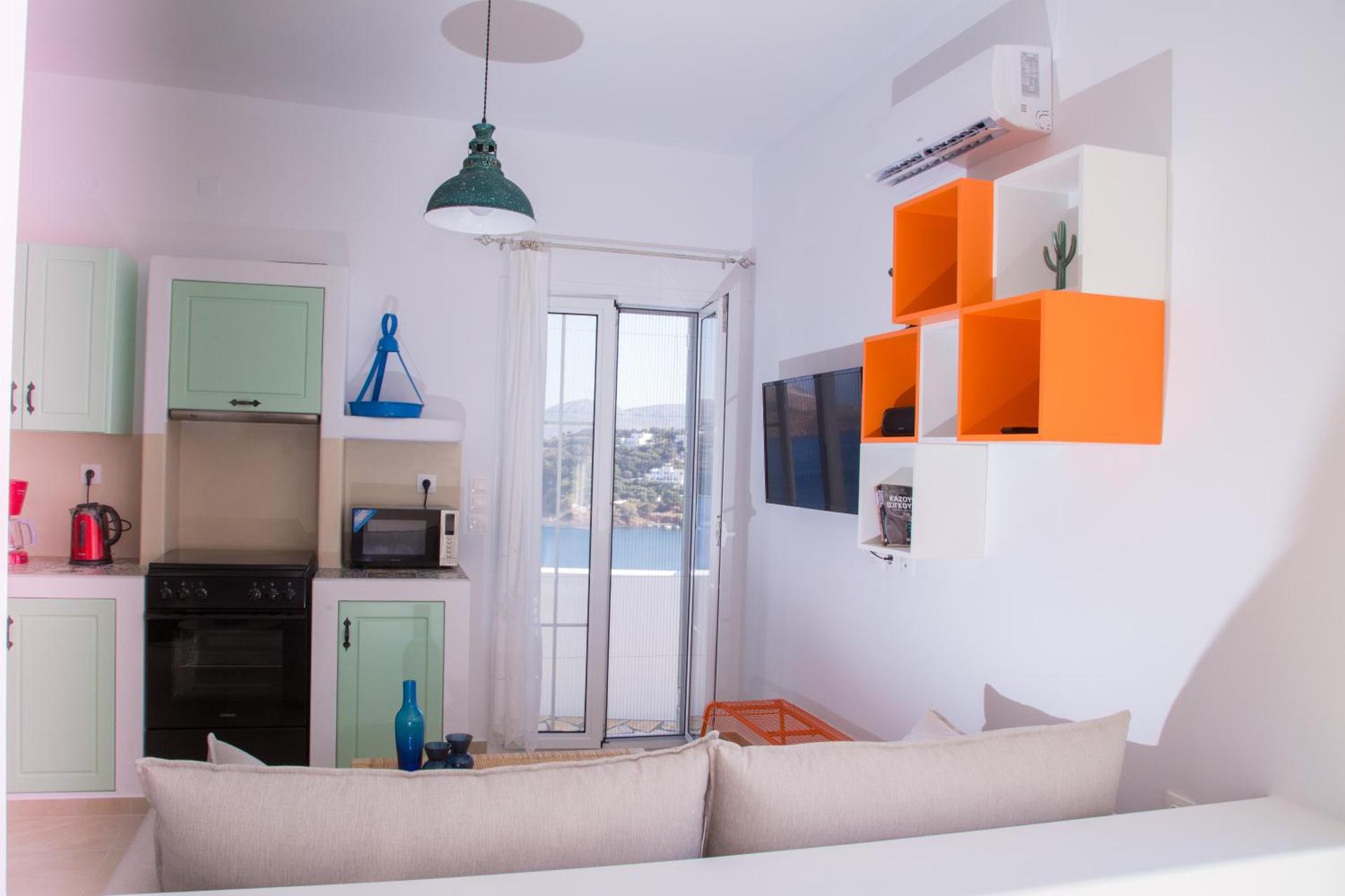 Communal lounge/ TV room