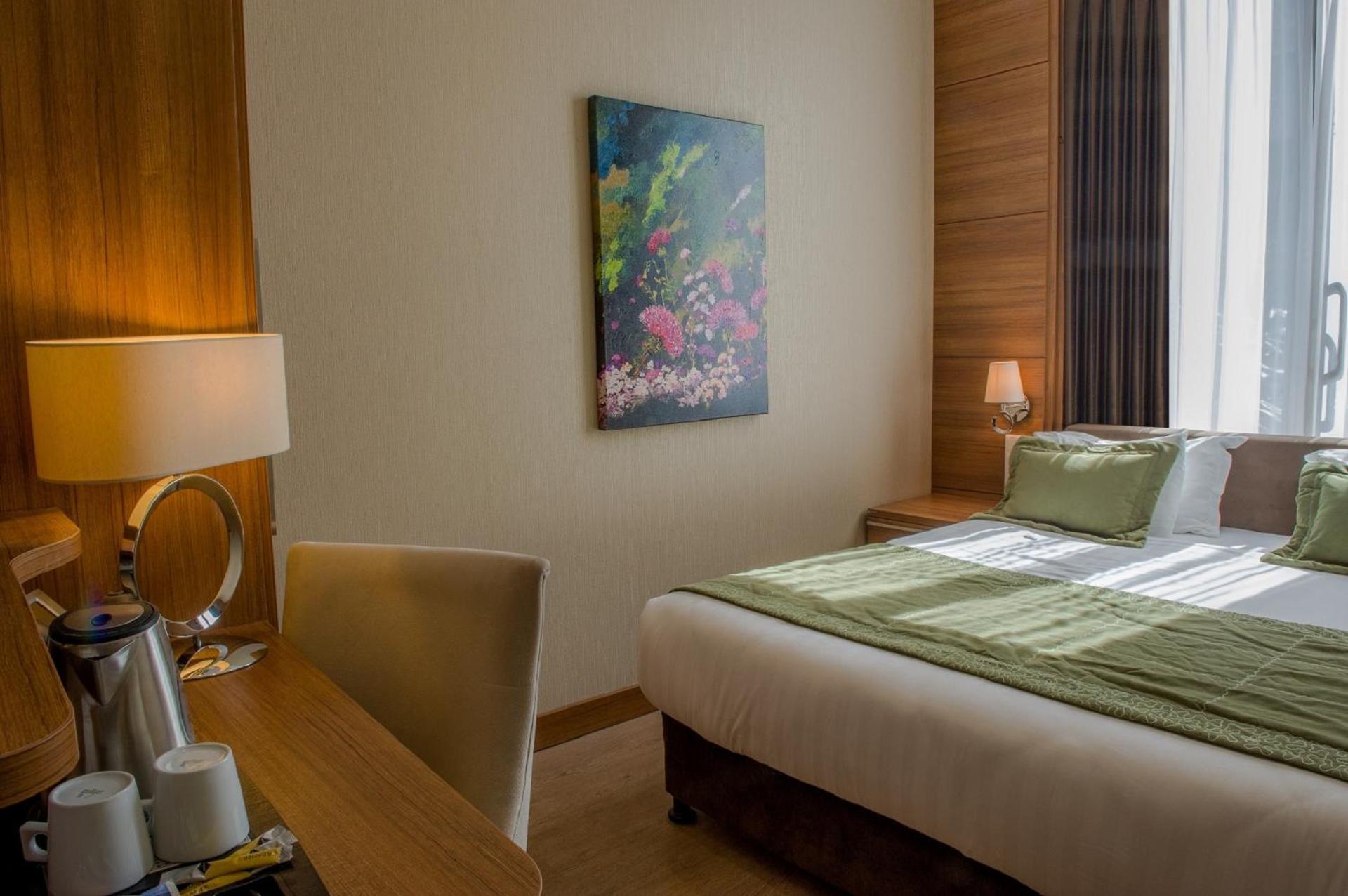 Grand Hotel Downtown