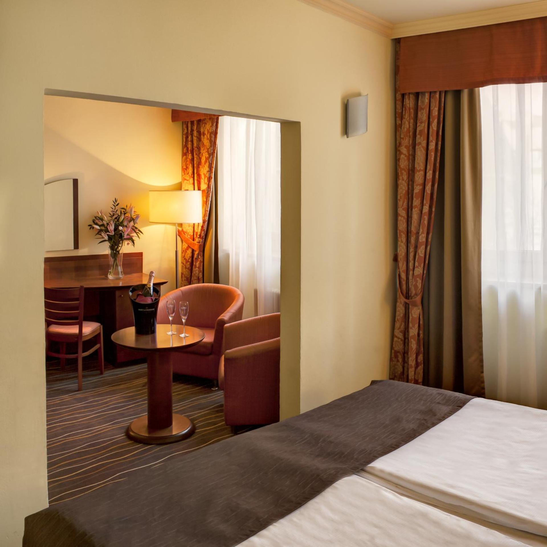 Photo of the whole room