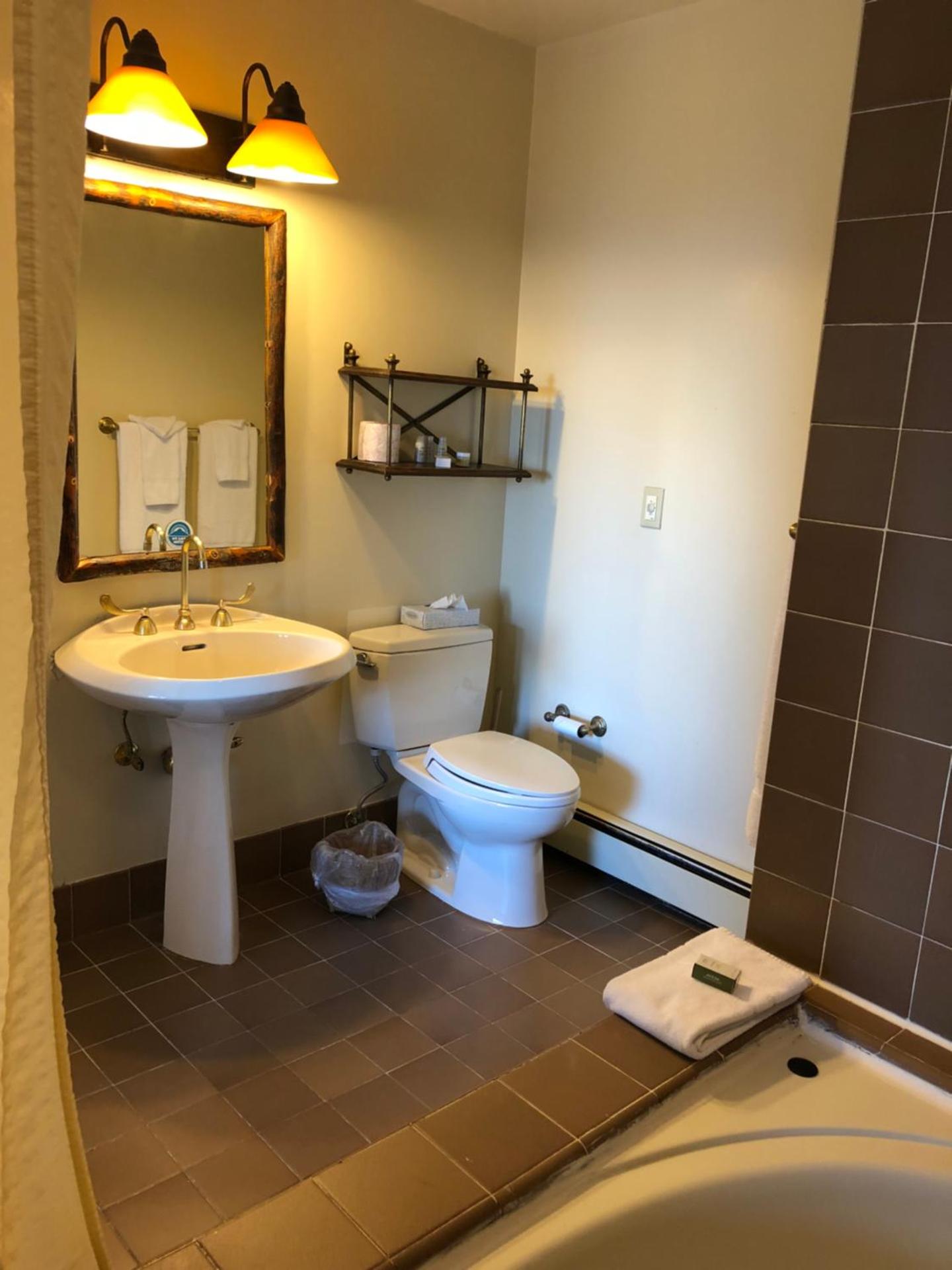 Queen Room with Spa Bath and Views