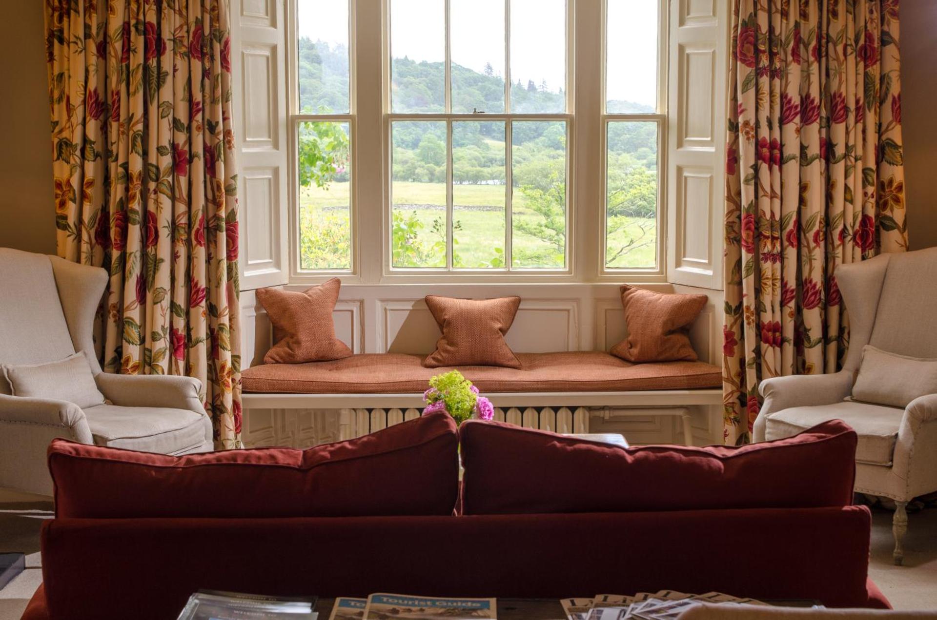 Communal lounge/ TV room