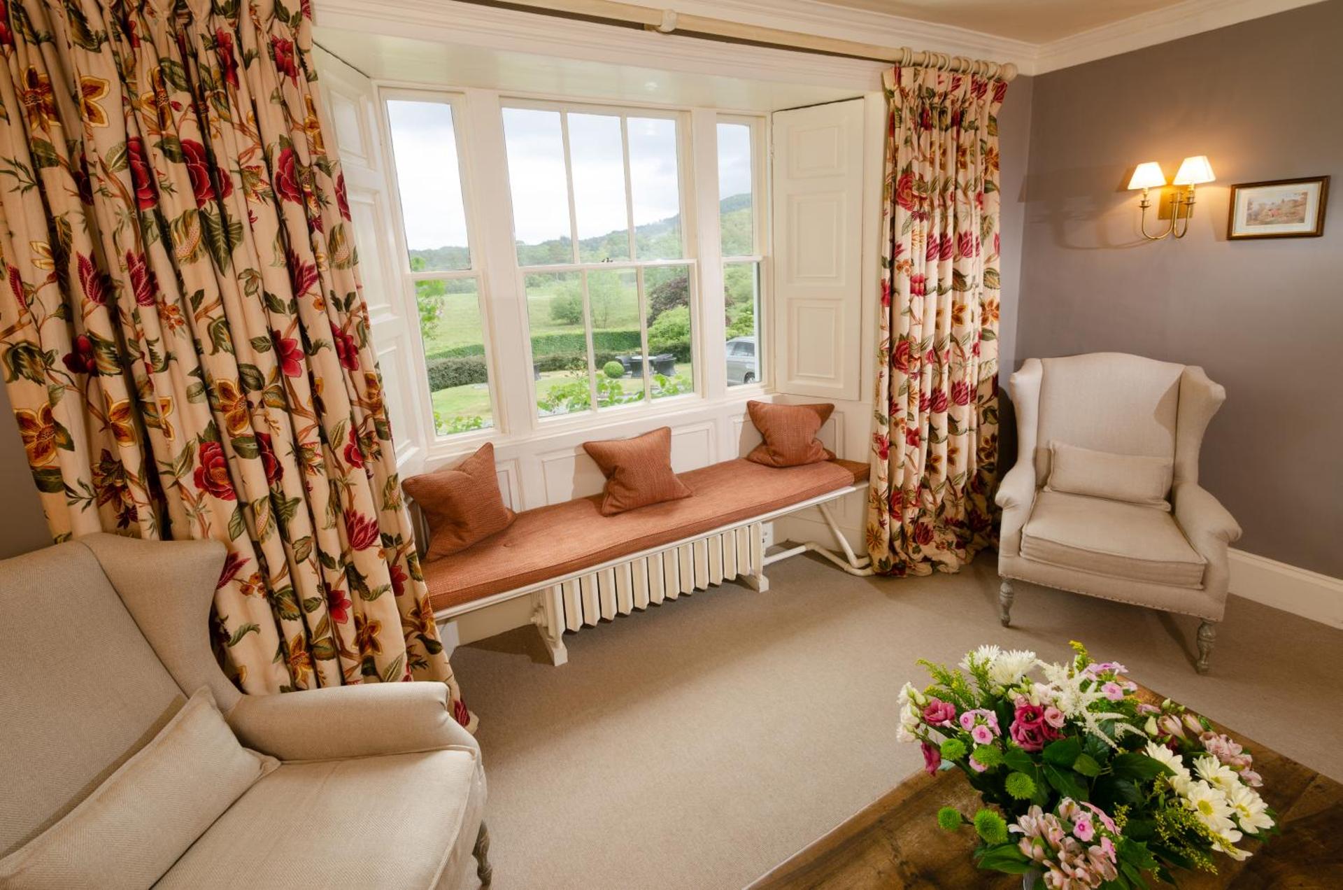 Communal lounge/ TV room