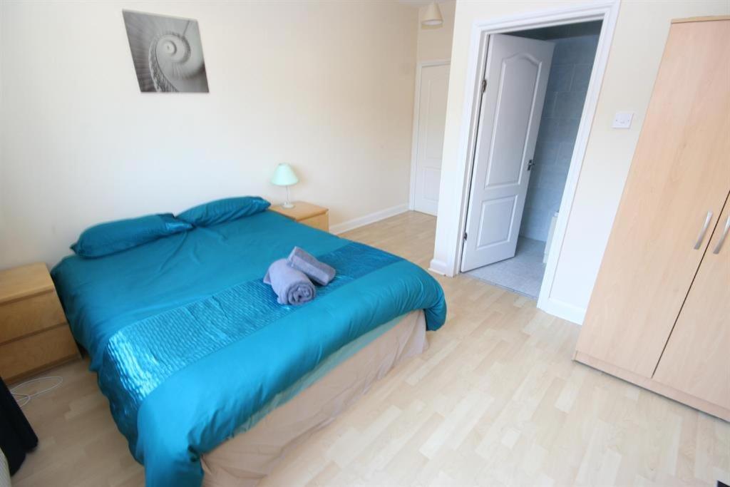 MARLEY MANSIONS APARTMENT - Clarendon