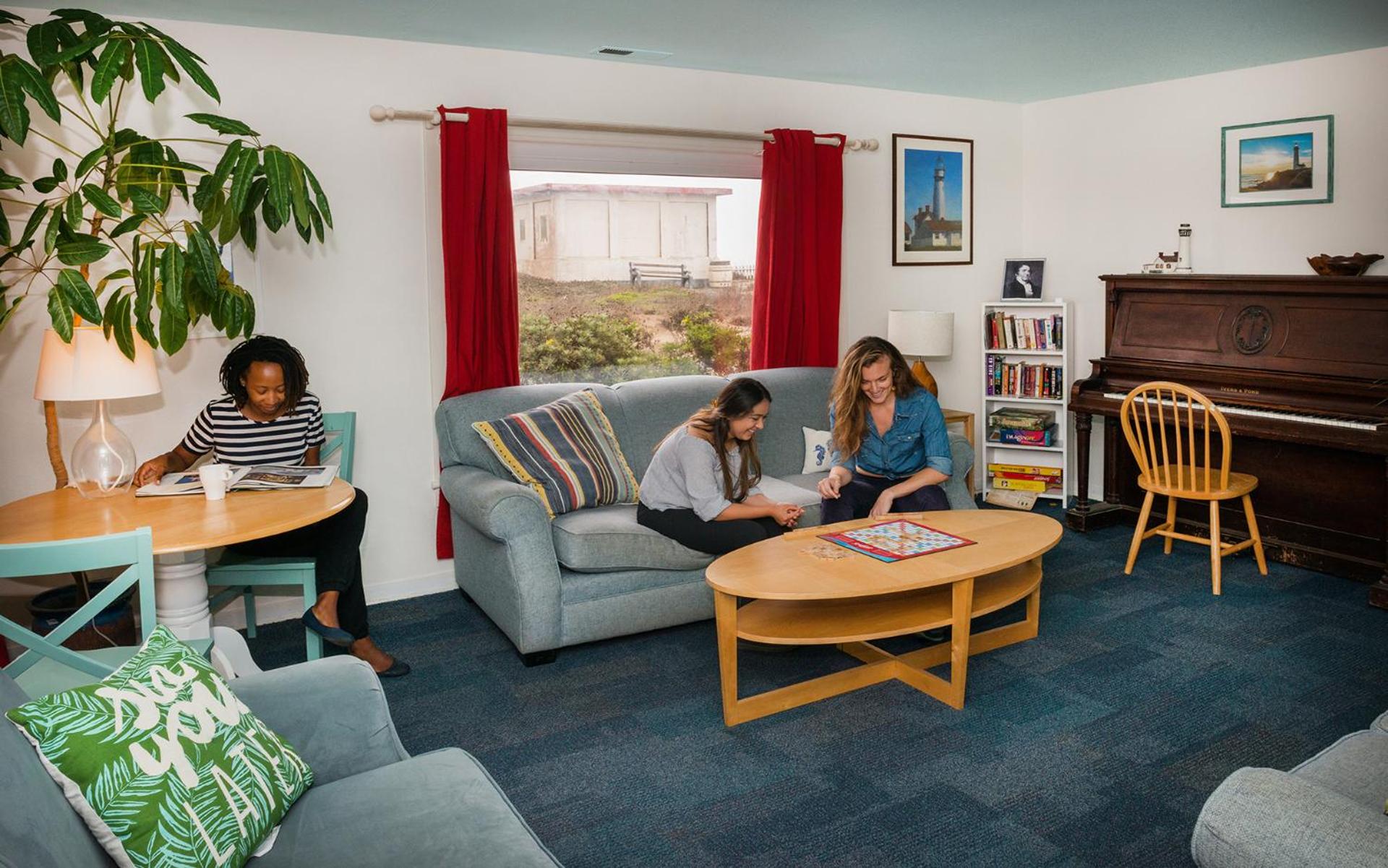 Communal lounge/ TV room