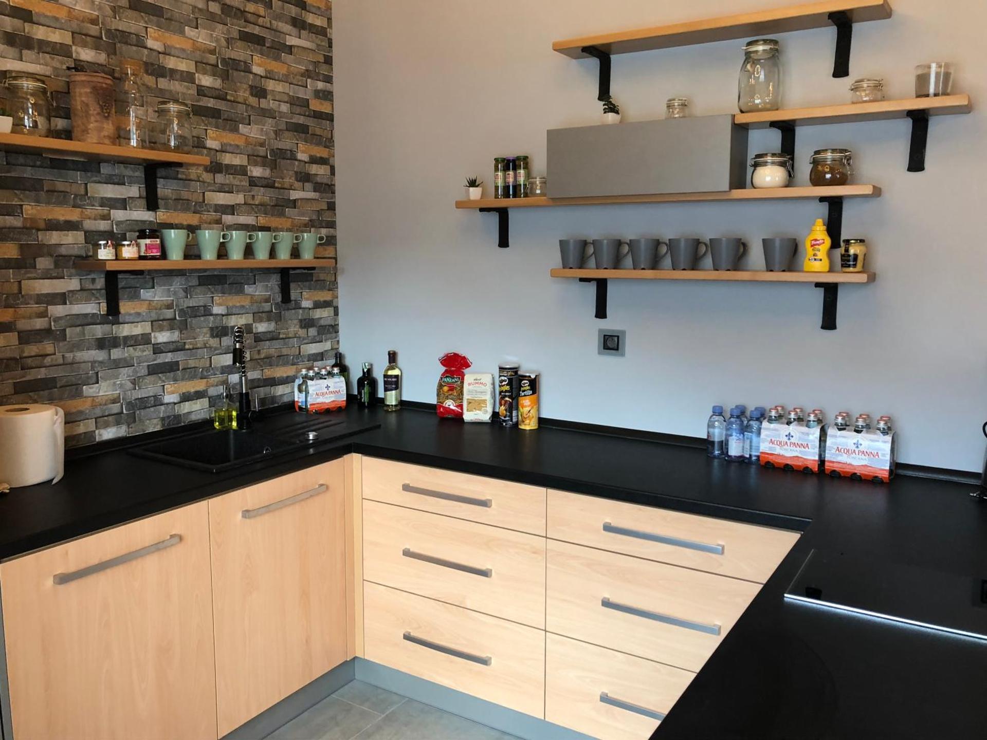 Kitchen or kitchenette