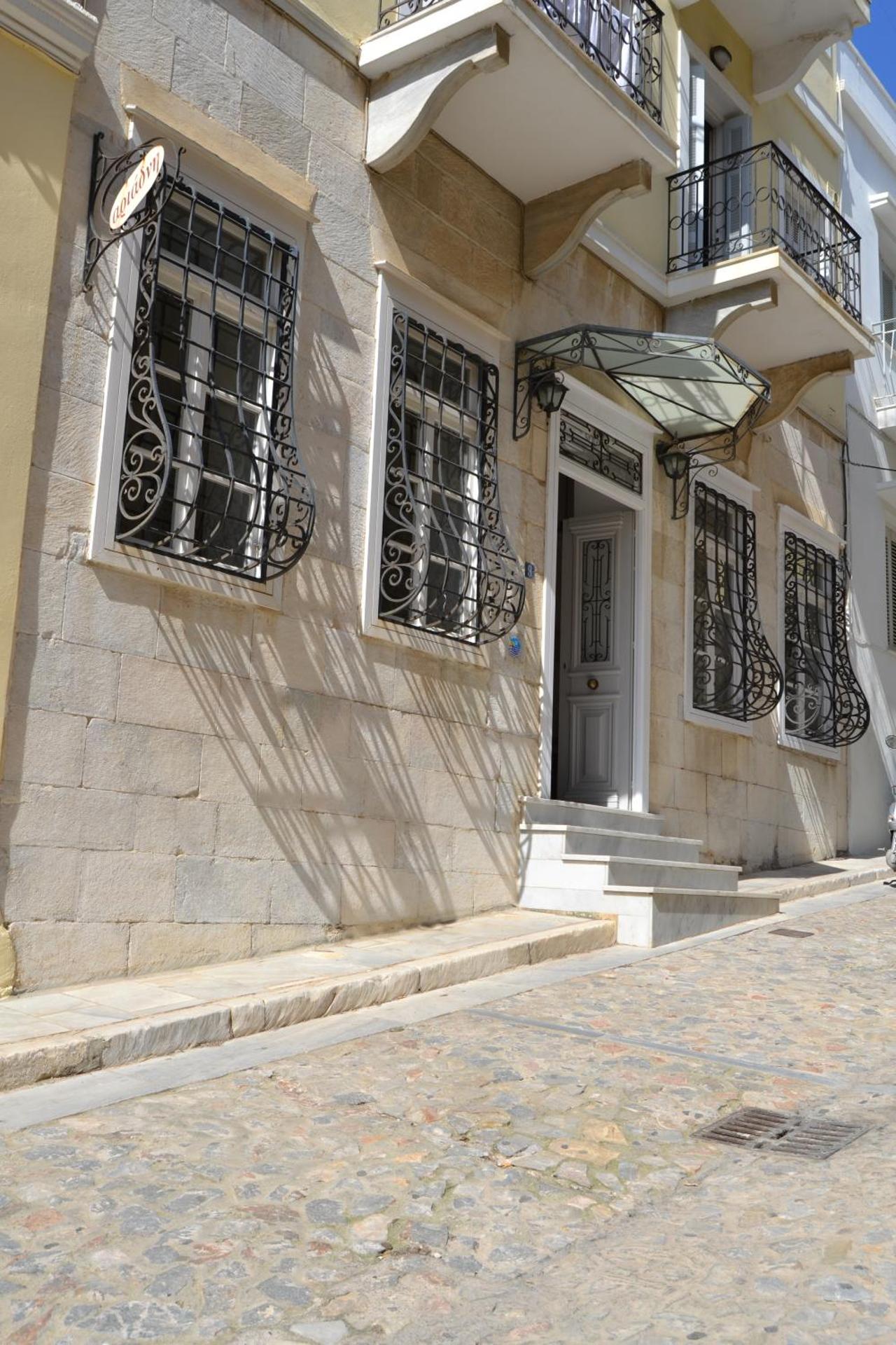 Ariadni Rooms & Apartments