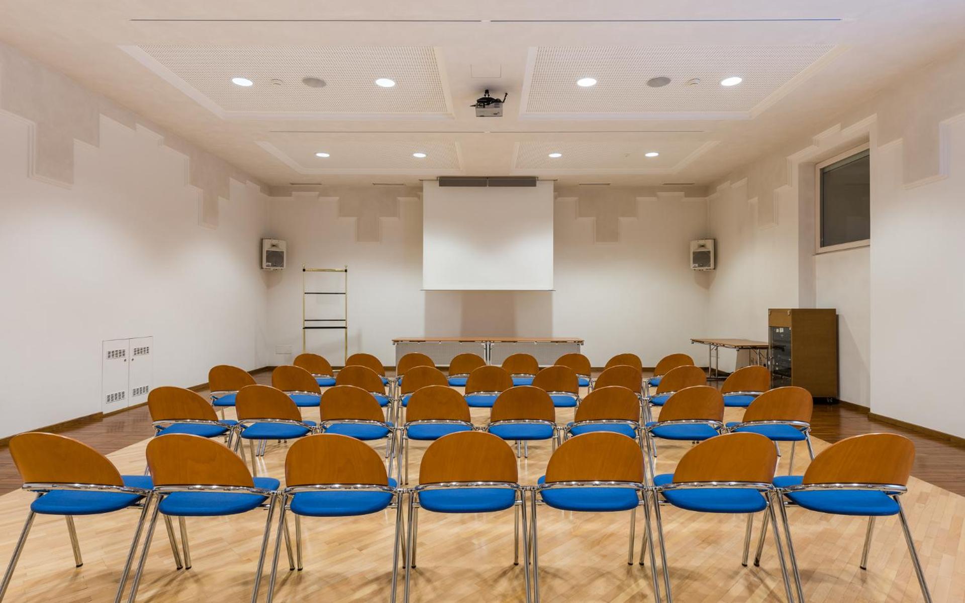 Meeting/conference room