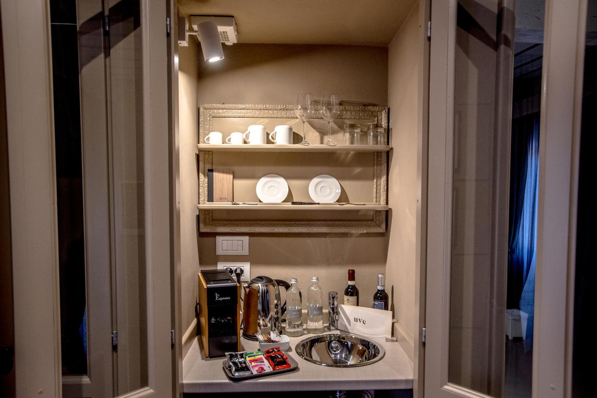 Coffee/tea facilities