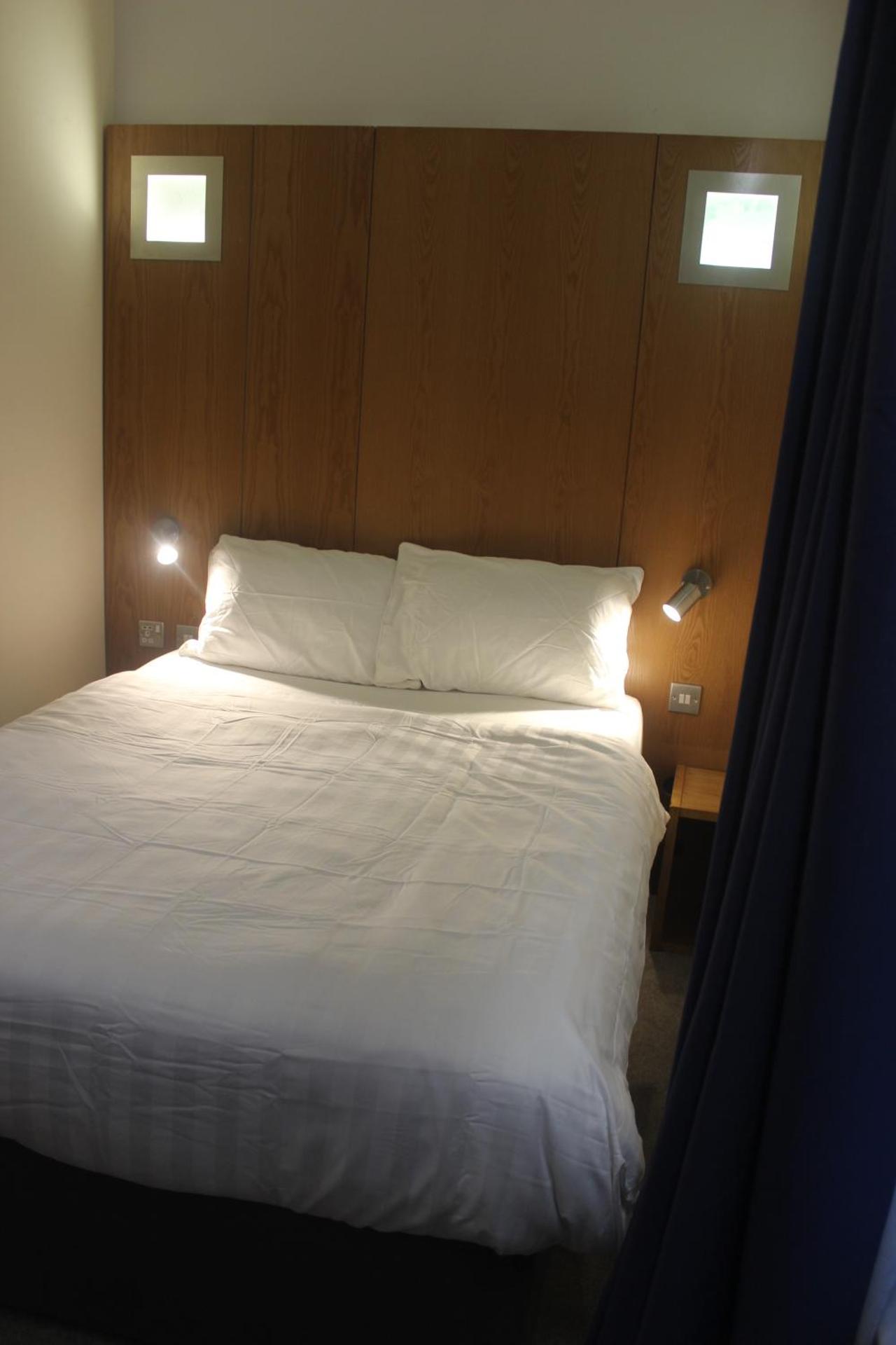 Corona Hotel Rotherham Sheffield Meadowhall