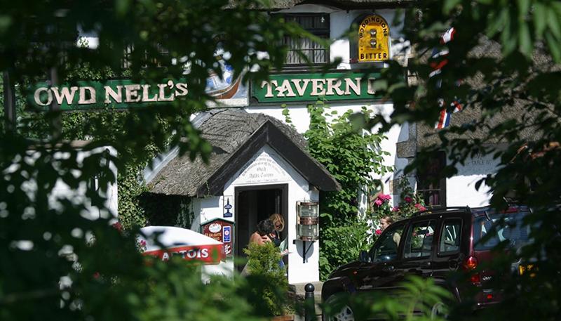 Guy's Thatched Hamlet