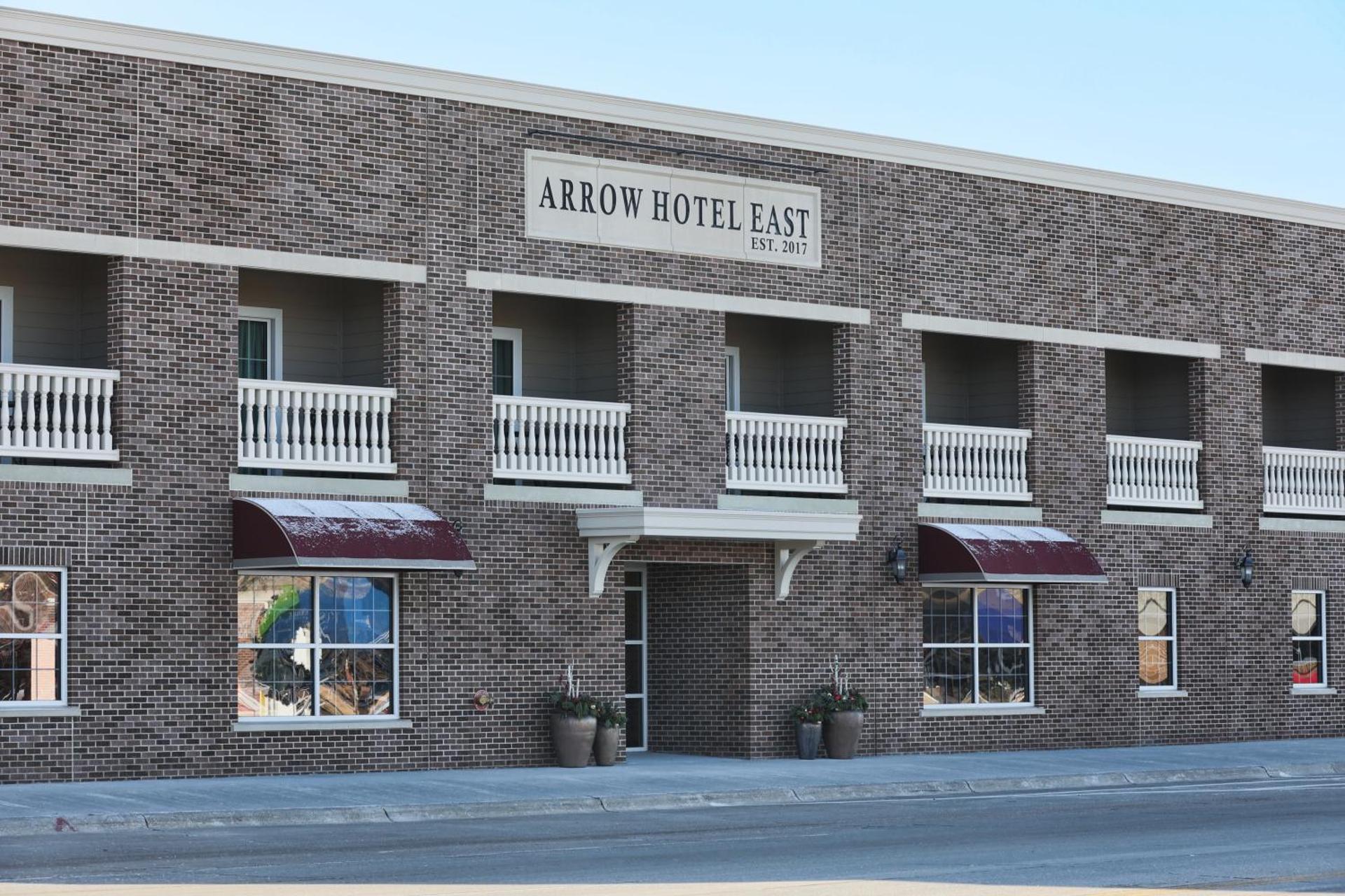 Arrow Hotel