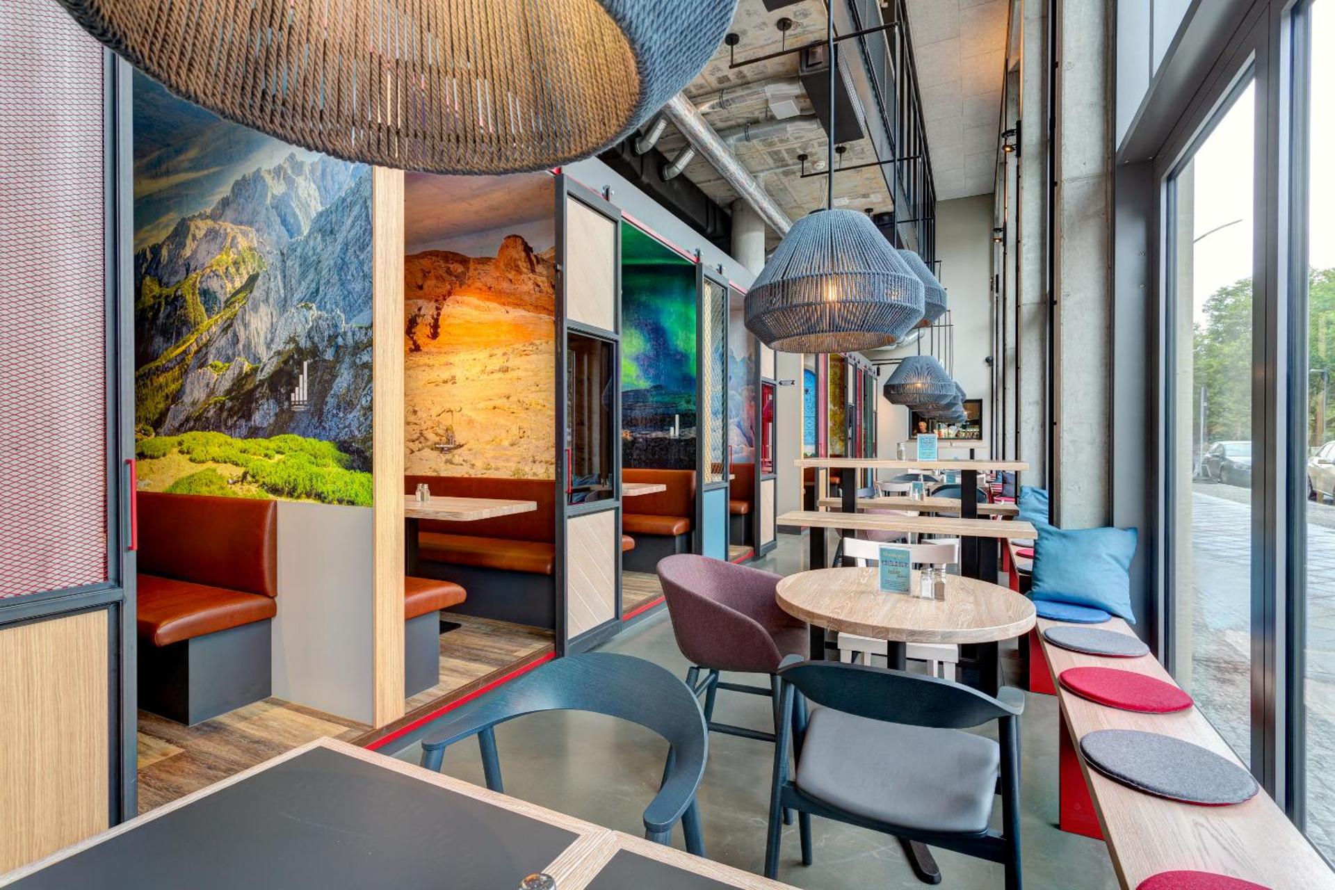 Schulz Hotel Berlin Wall at the East Side Gallery