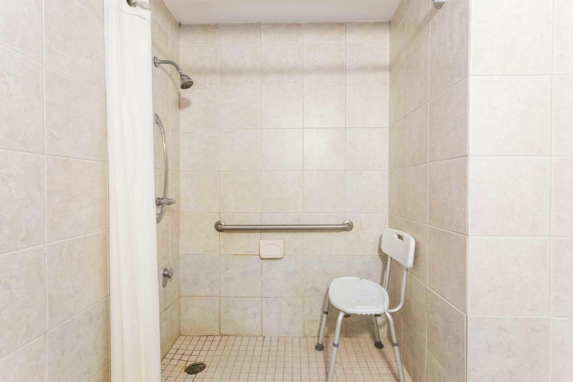 Super 8 by Wyndham Hardeeville - Savannah North