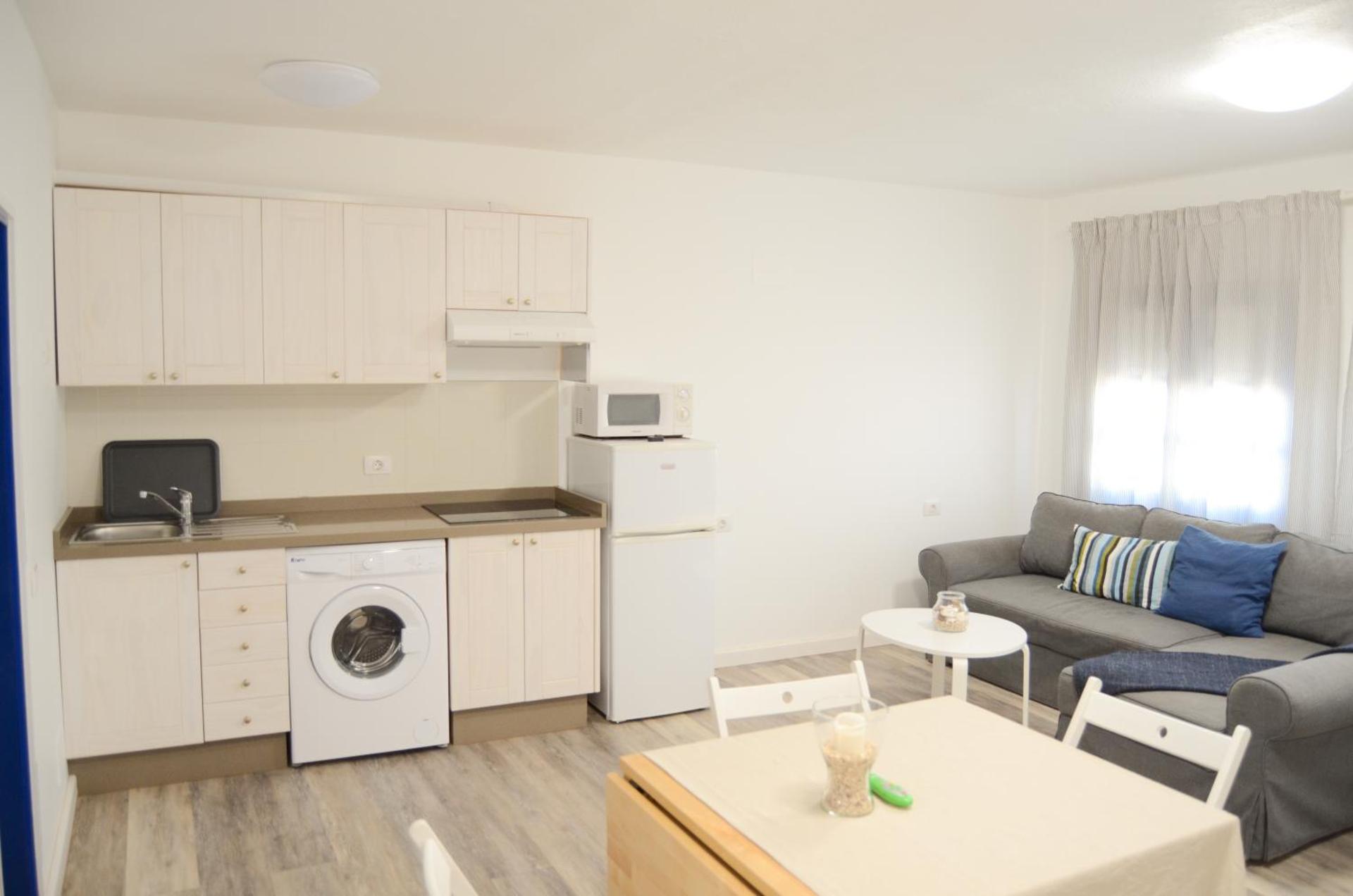 Apartamentos El Marinero - Iglesia