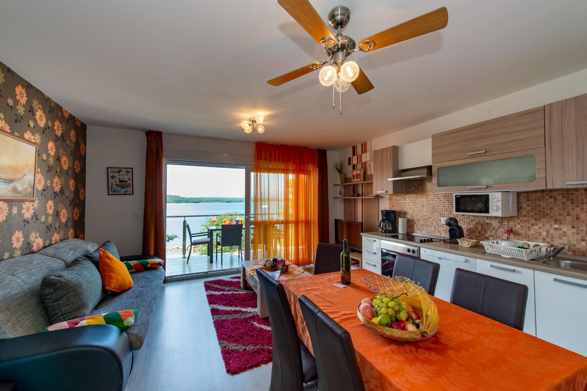 Superior Three-Bedroom Apartment with Balcony and Sea View