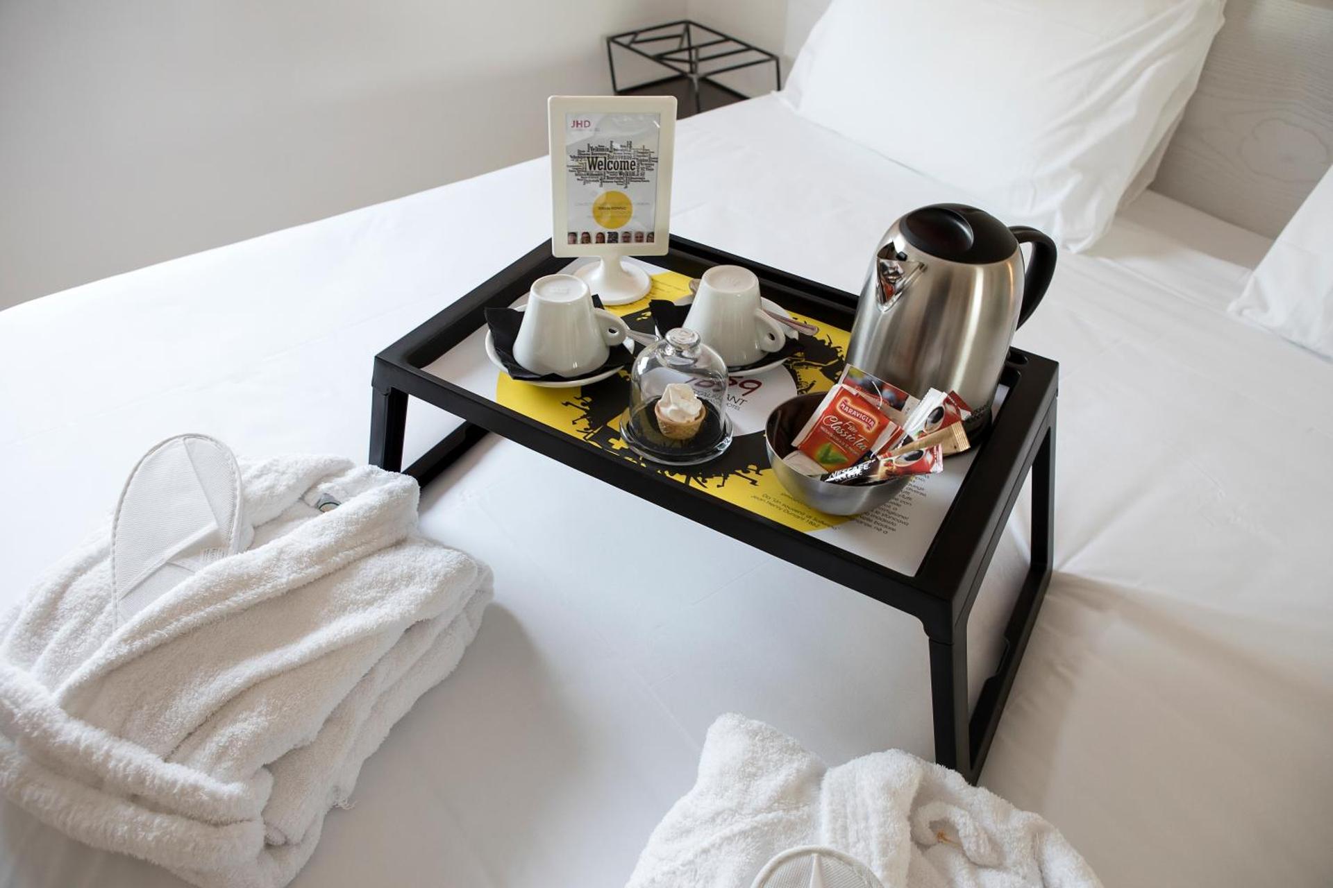 Coffee/tea facilities