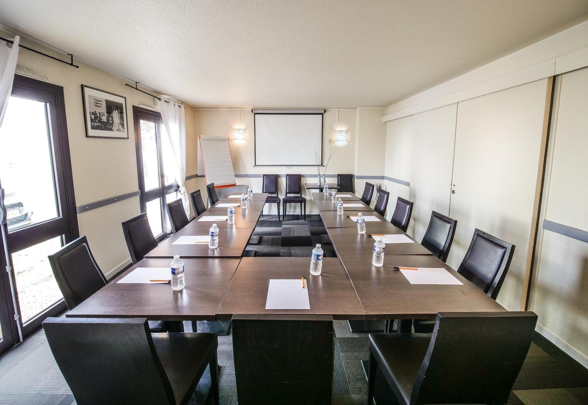 Meeting/conference room