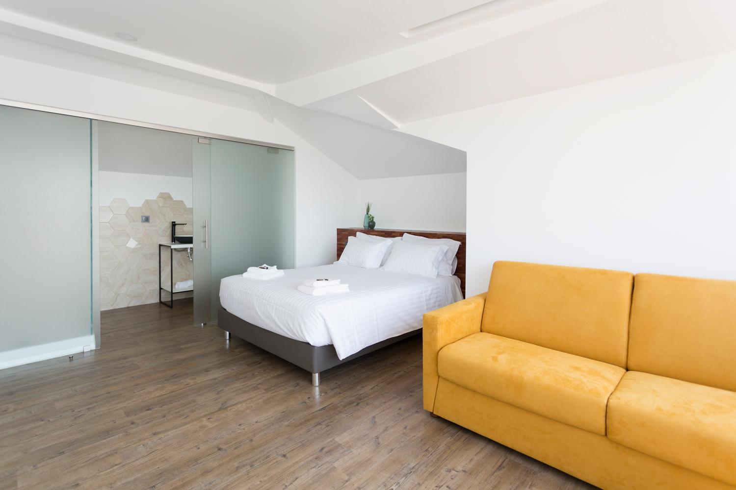 Deluxe Suite with Sea View