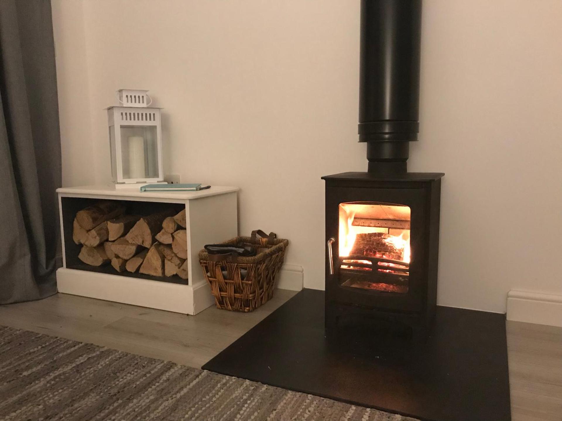 Seaglass Cottage, 5 mins from beach, hot tub on request