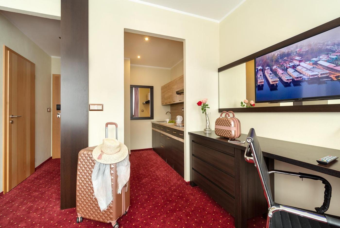 Double or Twin Room with Private Bathroom