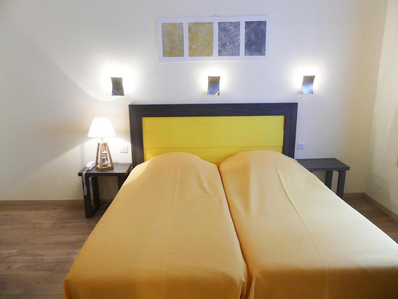 Hôtel Restaurant Aux Deux Roses