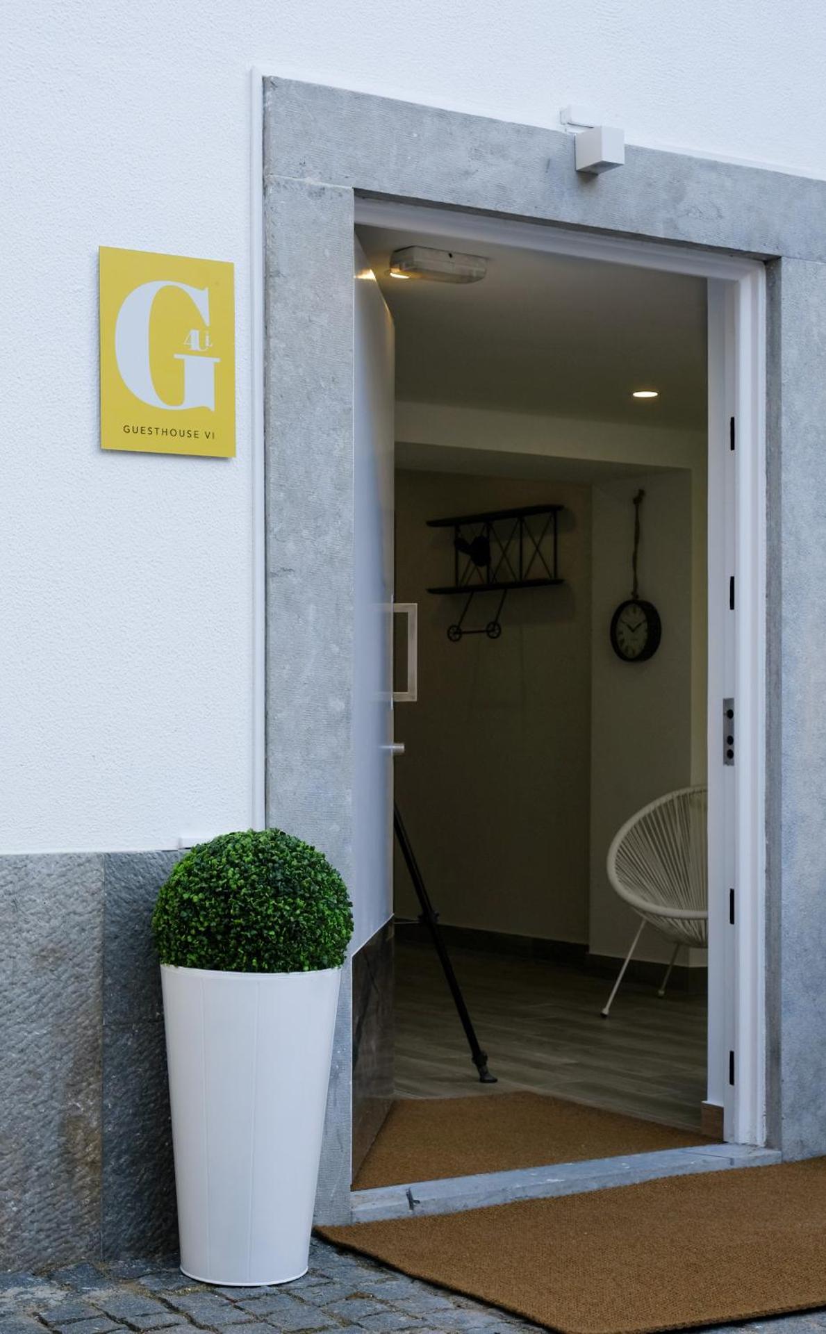 4U Lisbon VI Guesthouse Airport