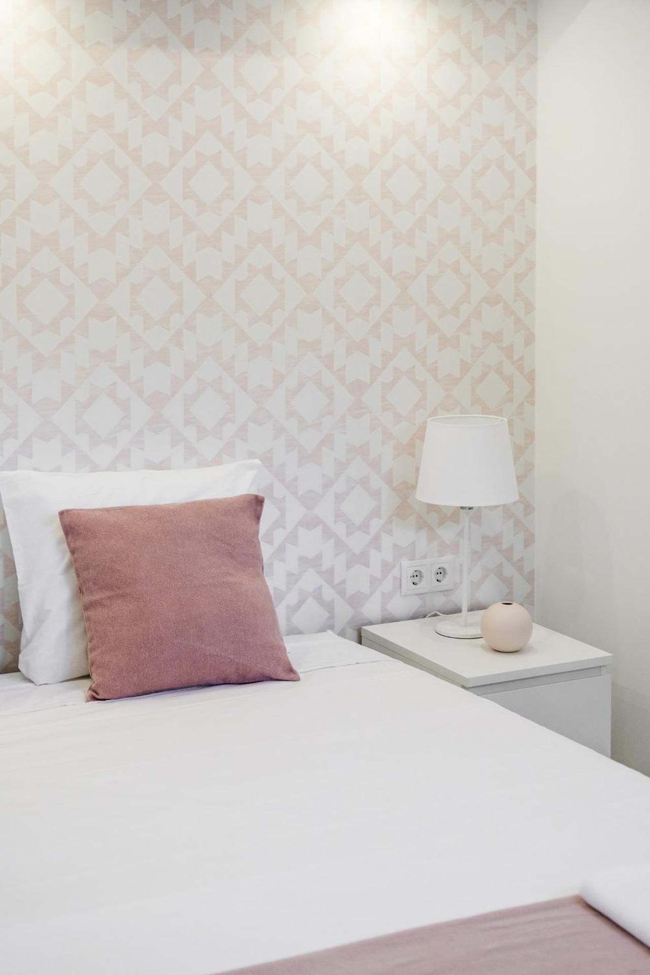 4U Lisbon VI Guesthouse Airport