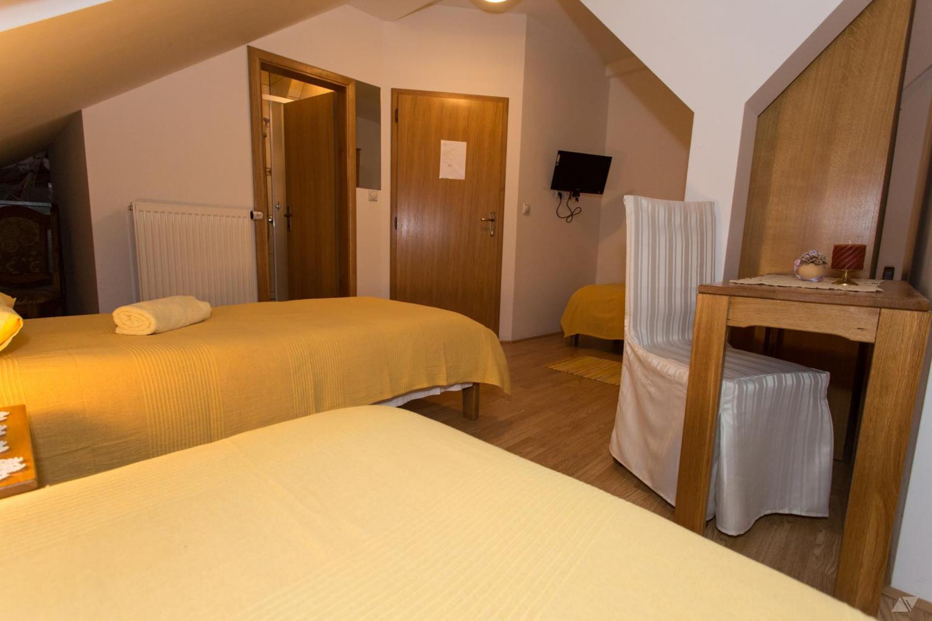 Triple Room with Private Bathroom