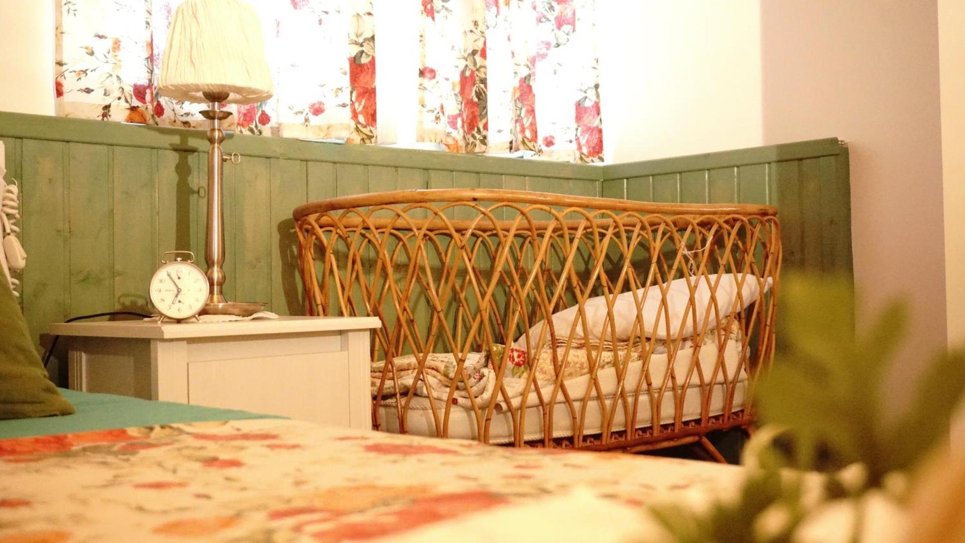 Etna Shelter Holiday House