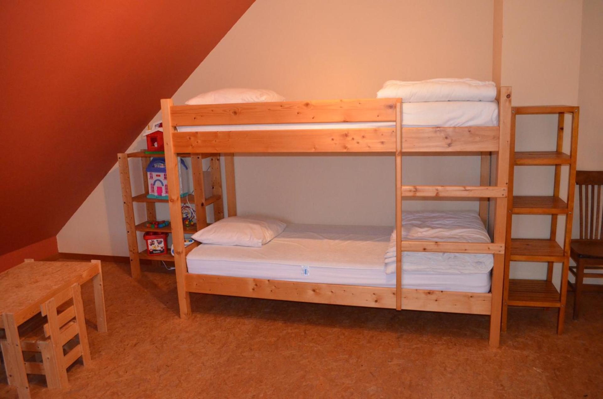 bunk bed