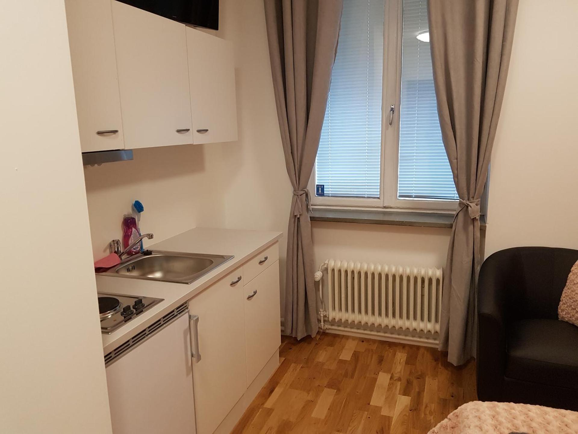 Kitchen or kitchenette