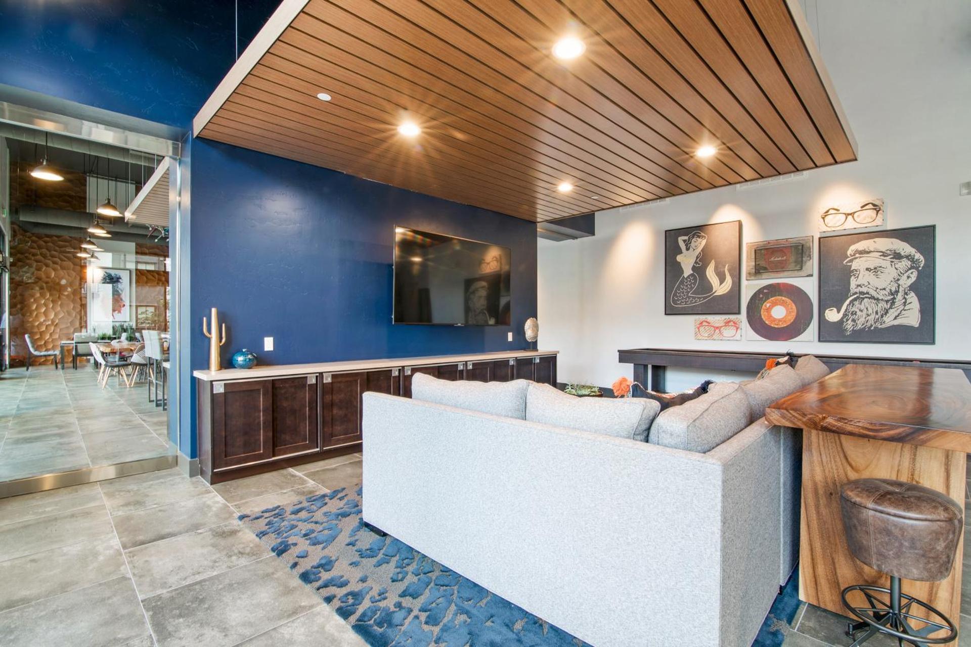 Communal lounge/ TV room