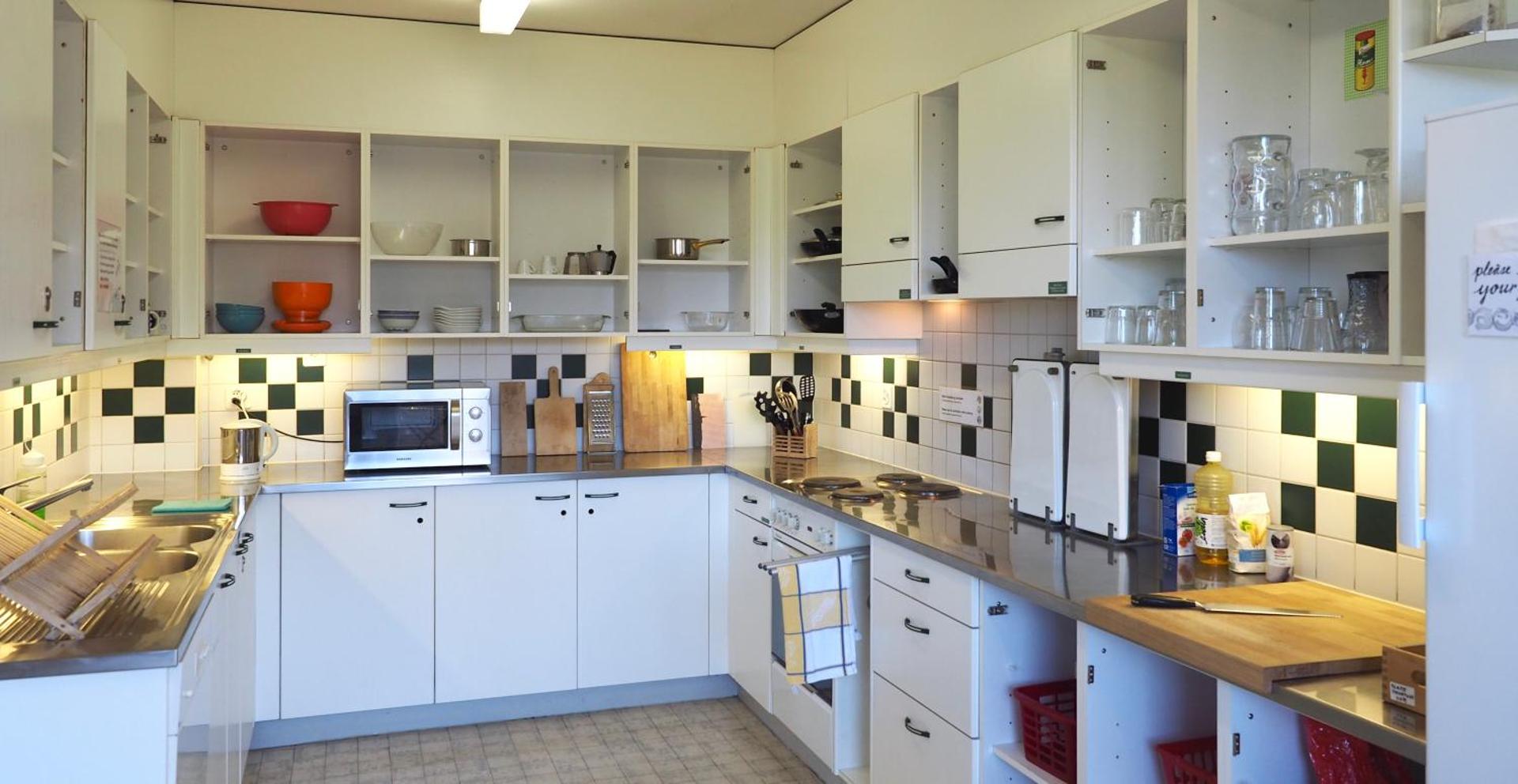 Kitchen or kitchenette
