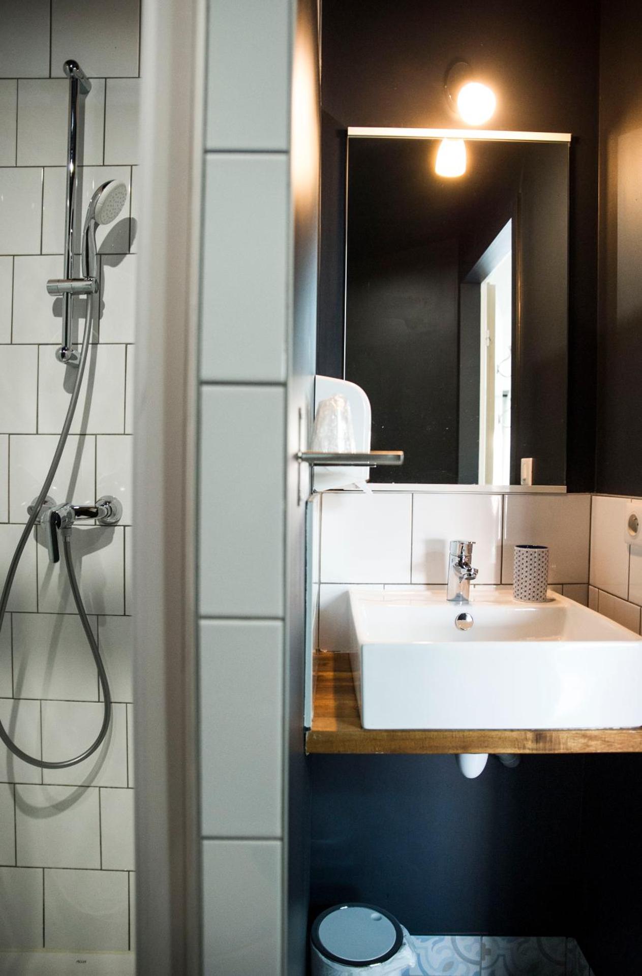 Georges Hostel & Café