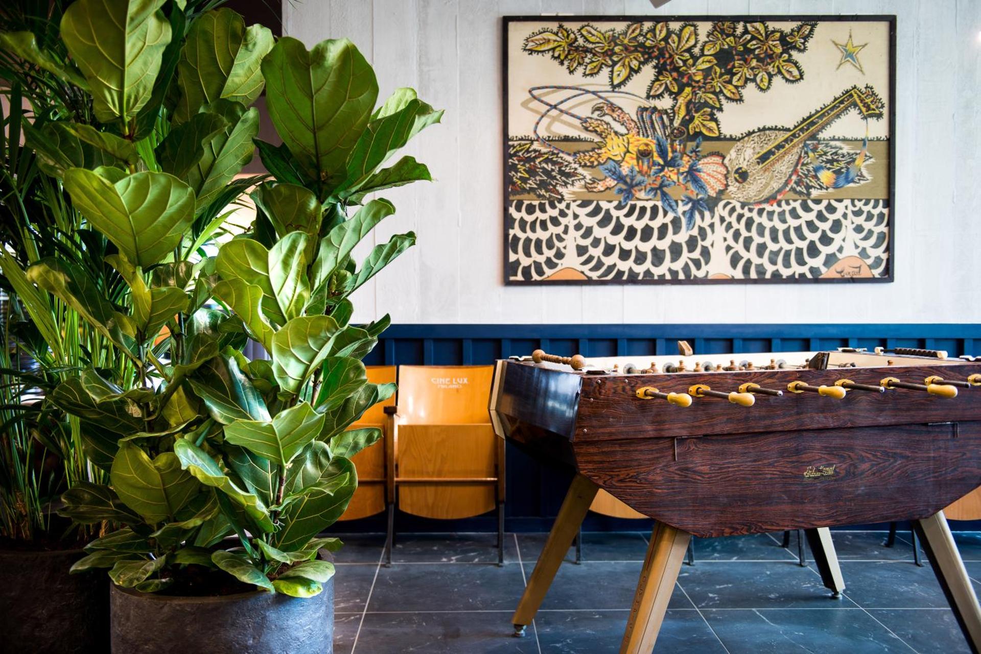 Communal lounge/ TV room