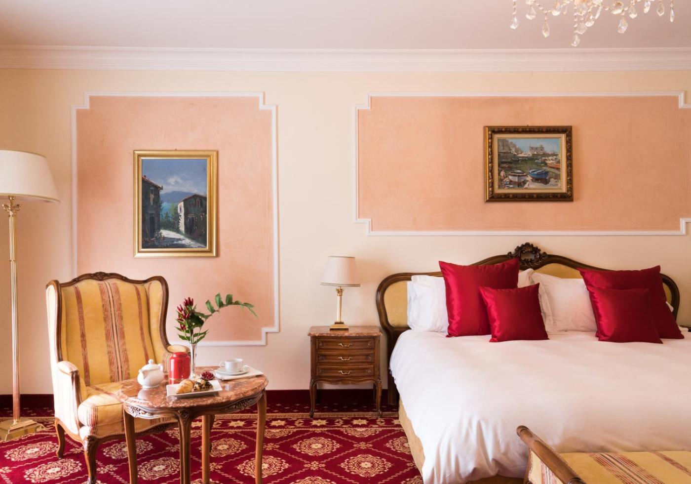 Junior Suite with Spa Access