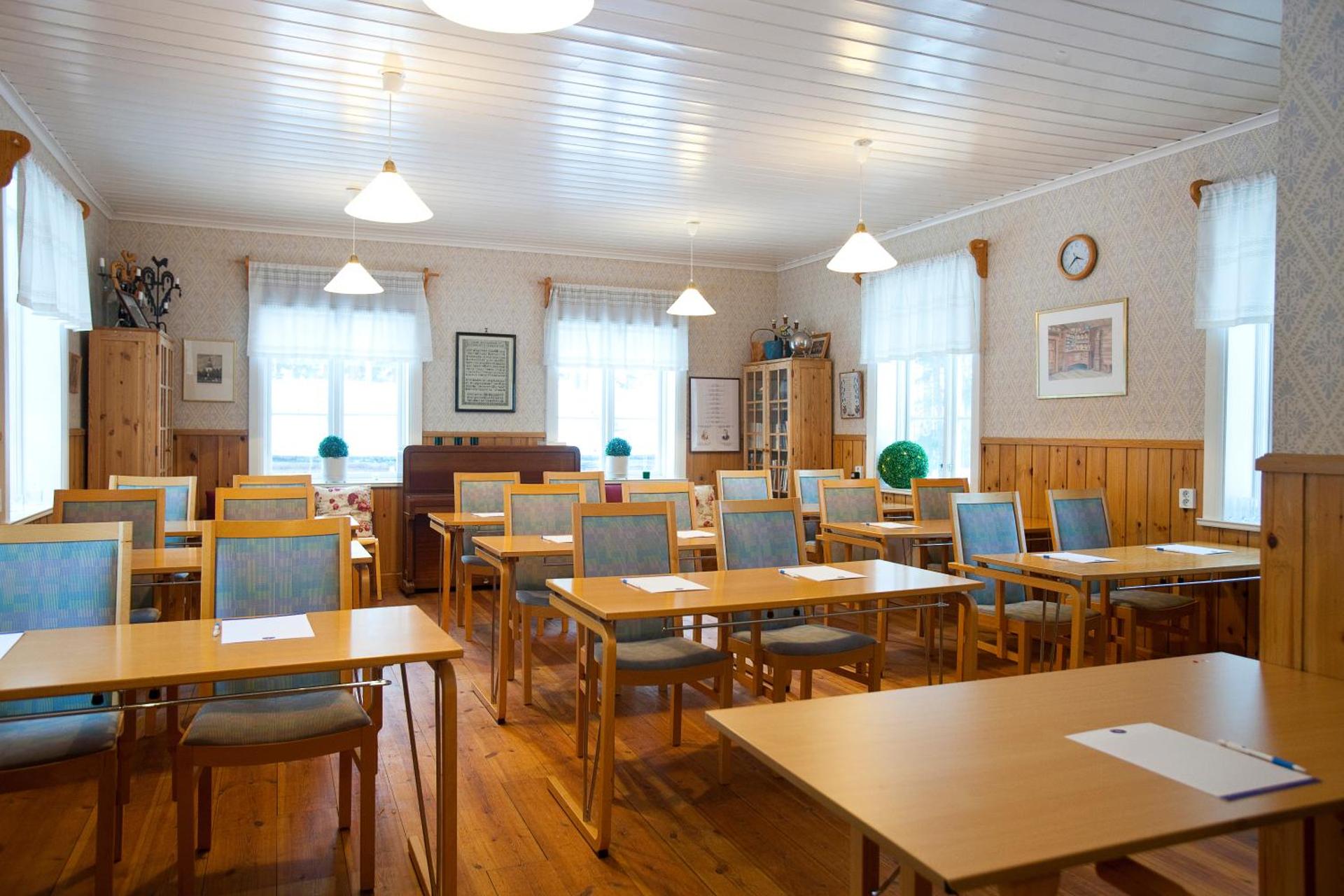 Meeting/conference room