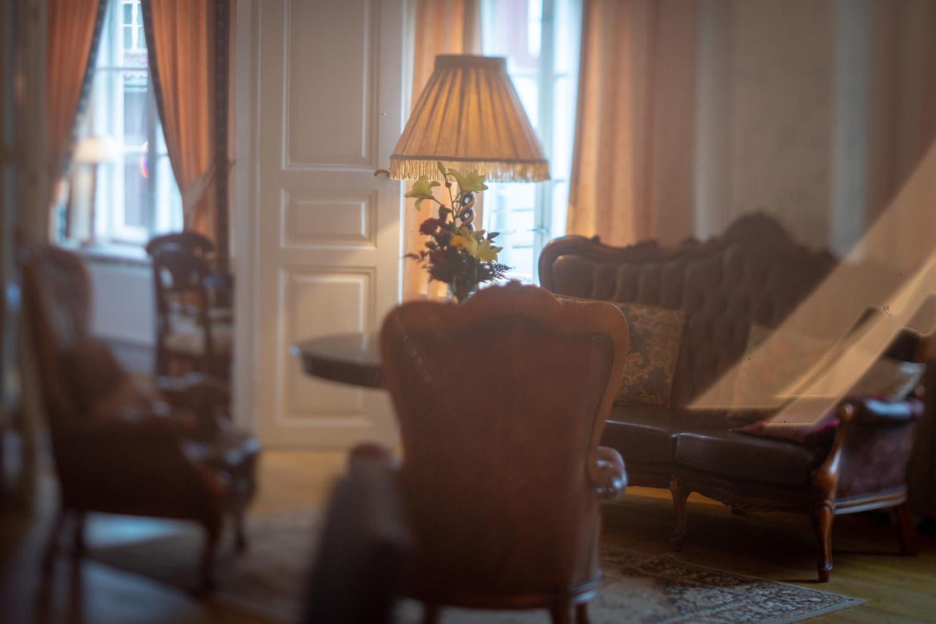 Communal lounge/ TV room