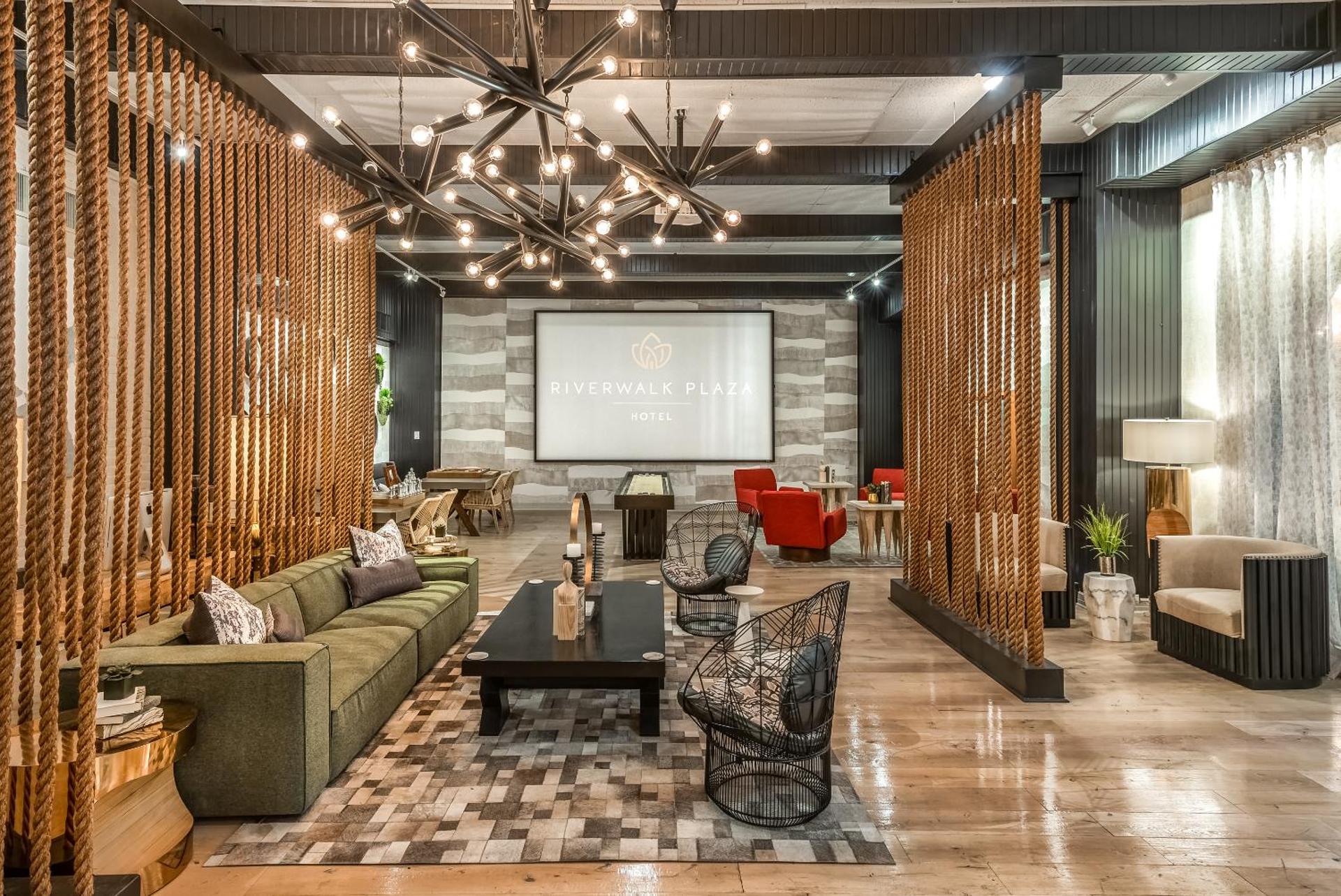 Communal lounge/ TV room