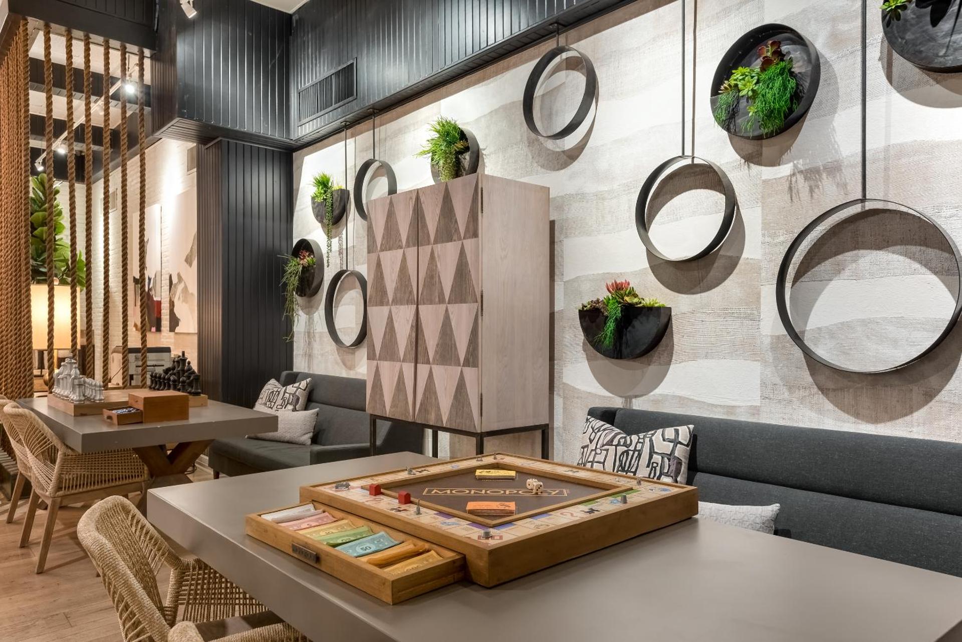 Communal lounge/ TV room