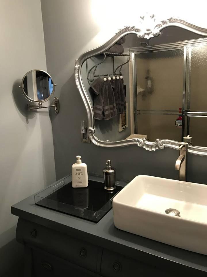 King Studio with Sofa Bed