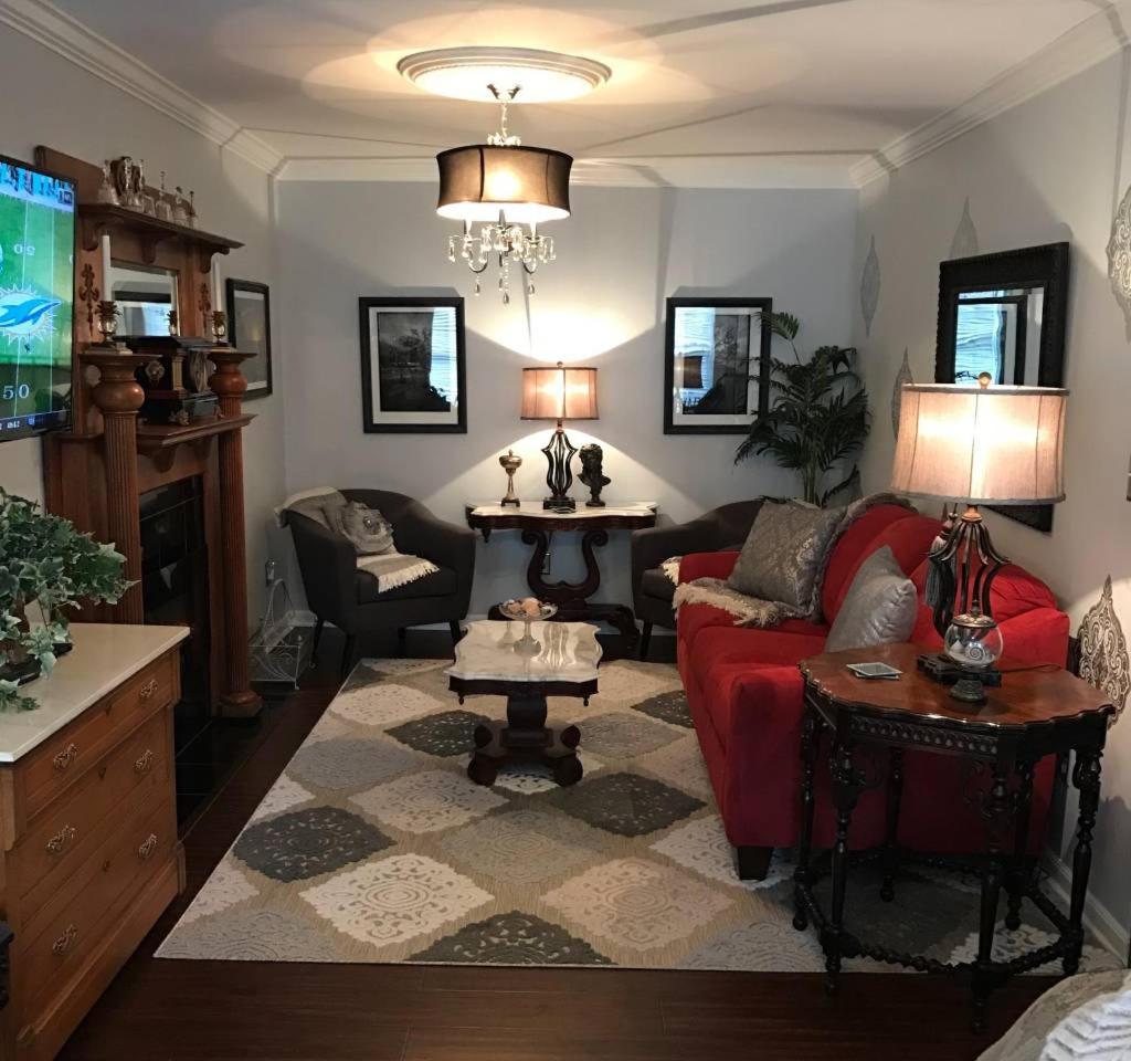 King Studio with Sofa Bed