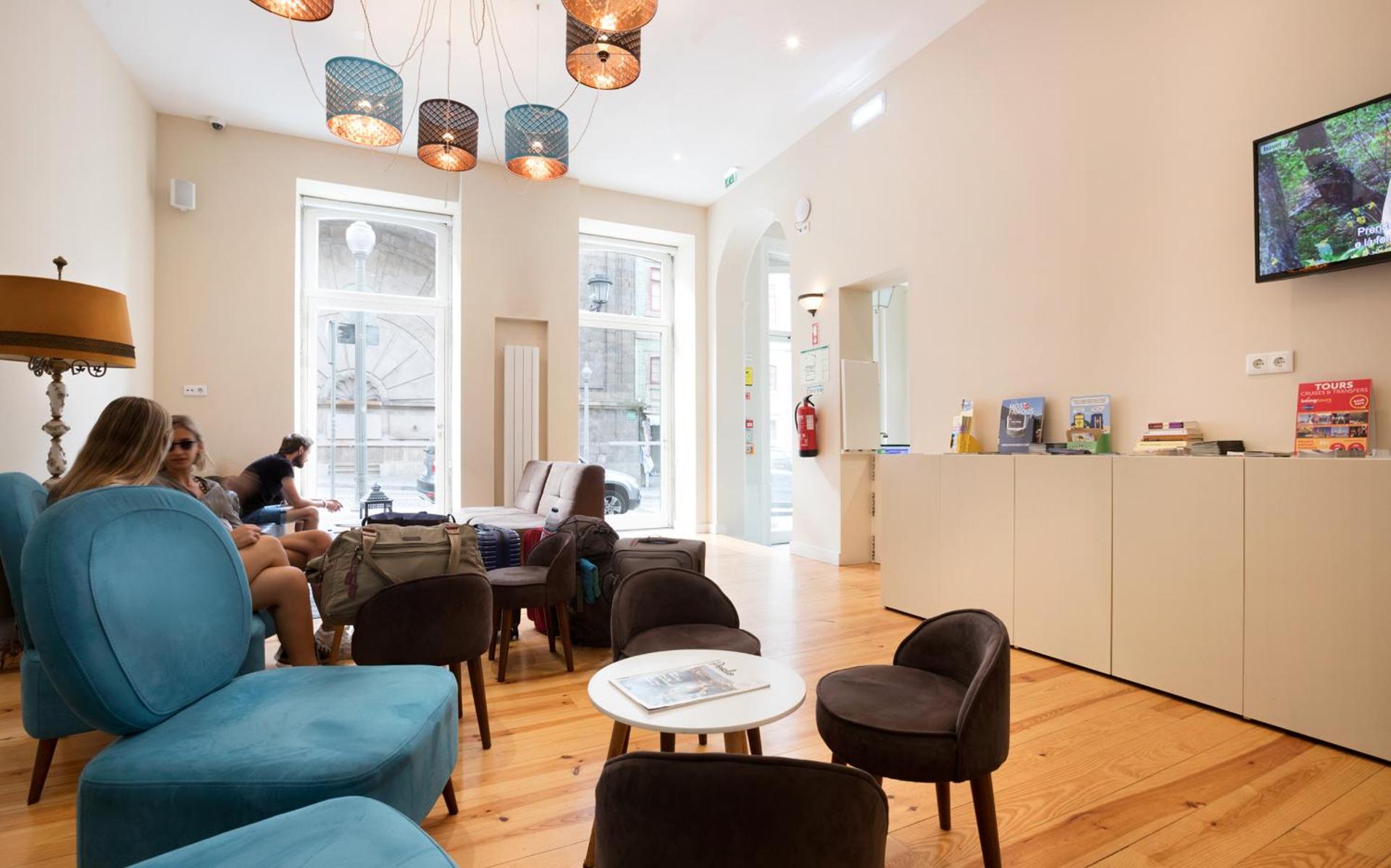 Communal lounge/ TV room