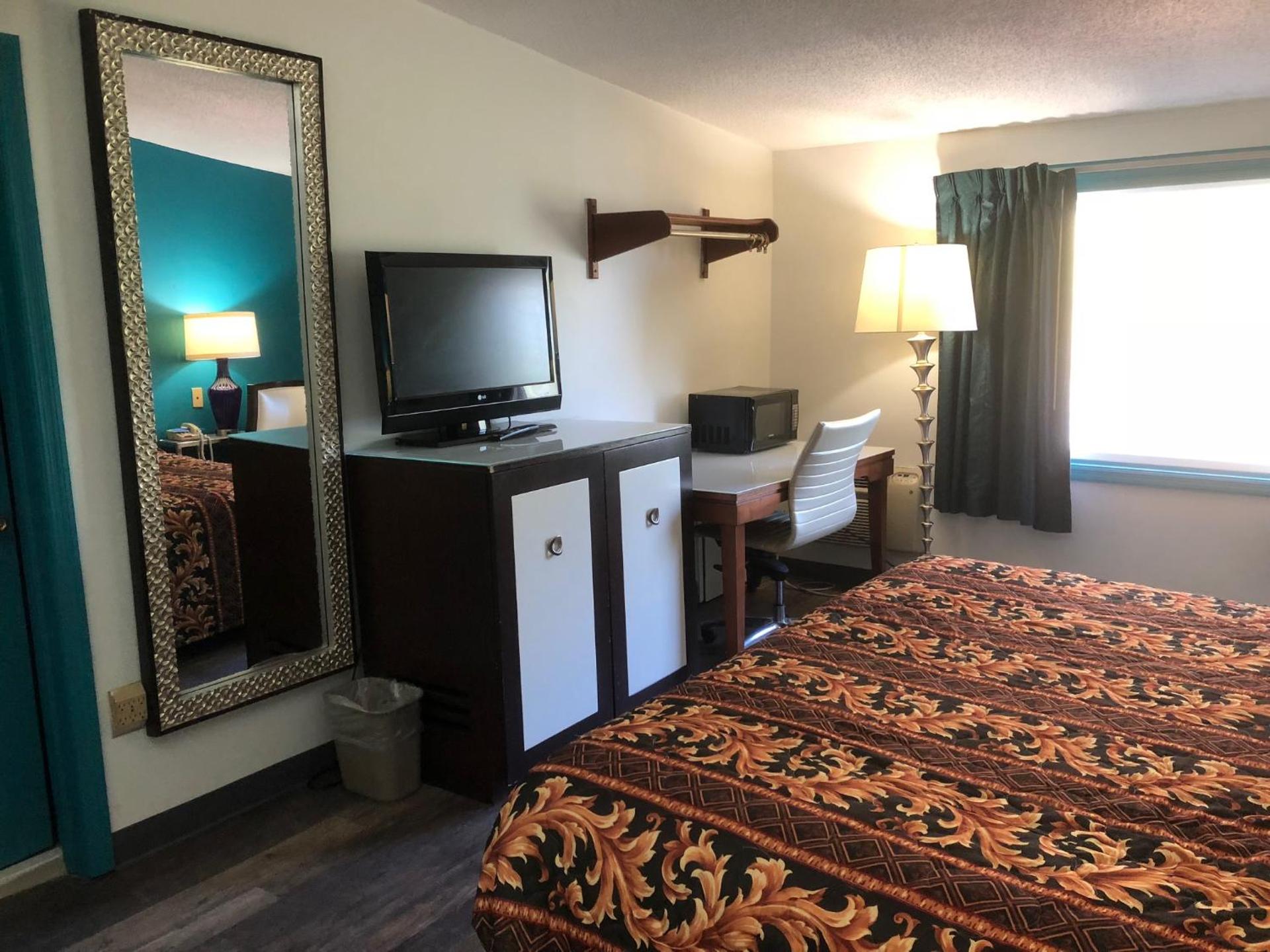 King Room - Non-Smoking