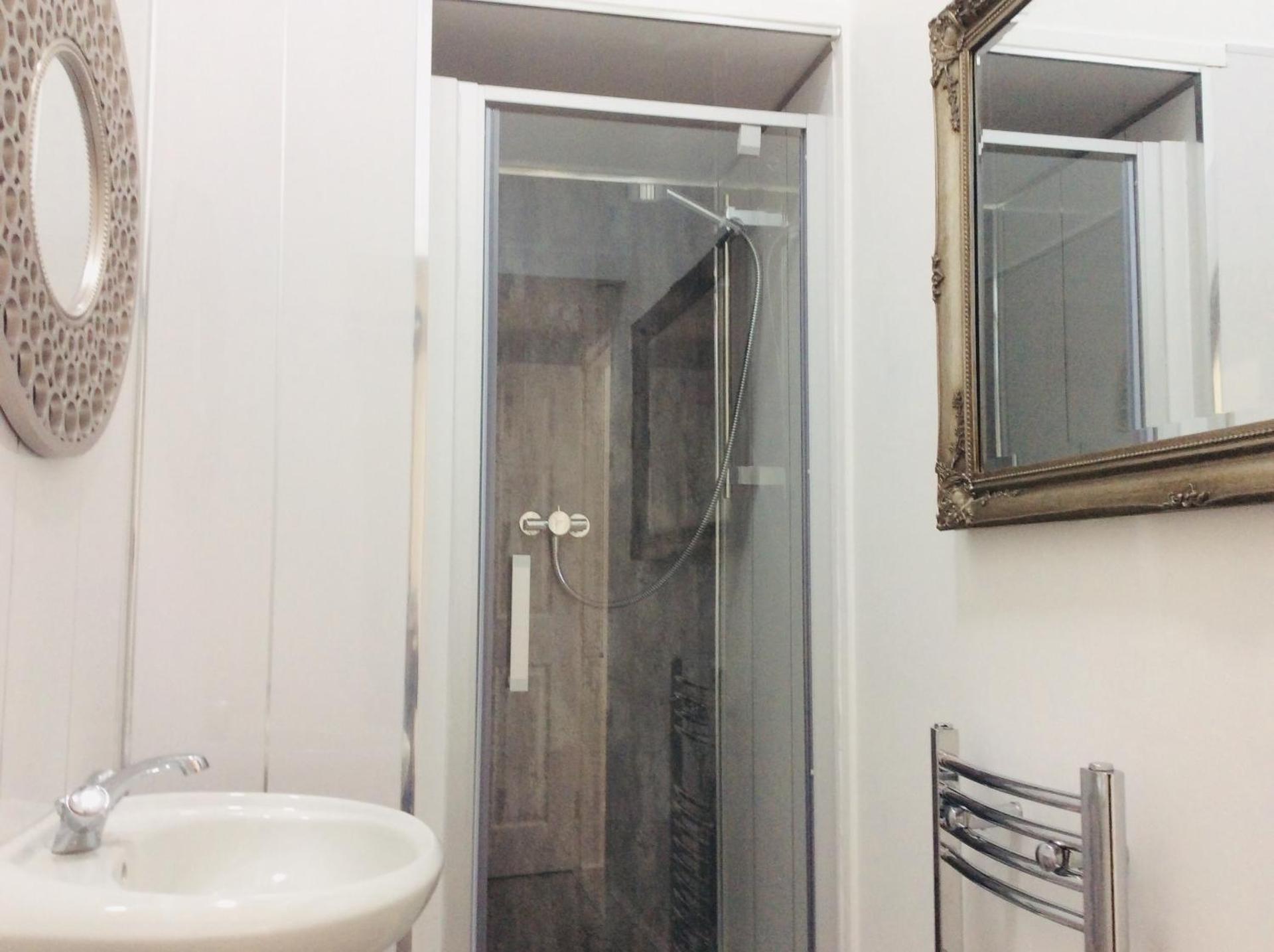 DUNOON - TOWN CENTRE HOLIDAY HOME APARTMENT