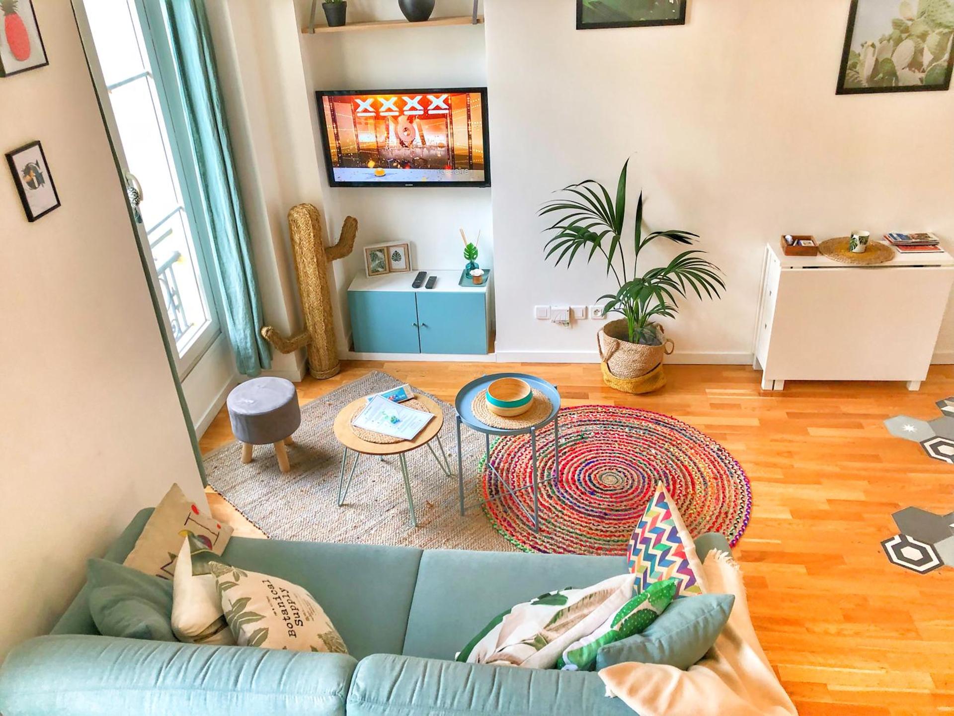 Homelivia, Appart FRIDA, mezzanine, déco raffinée et balcon