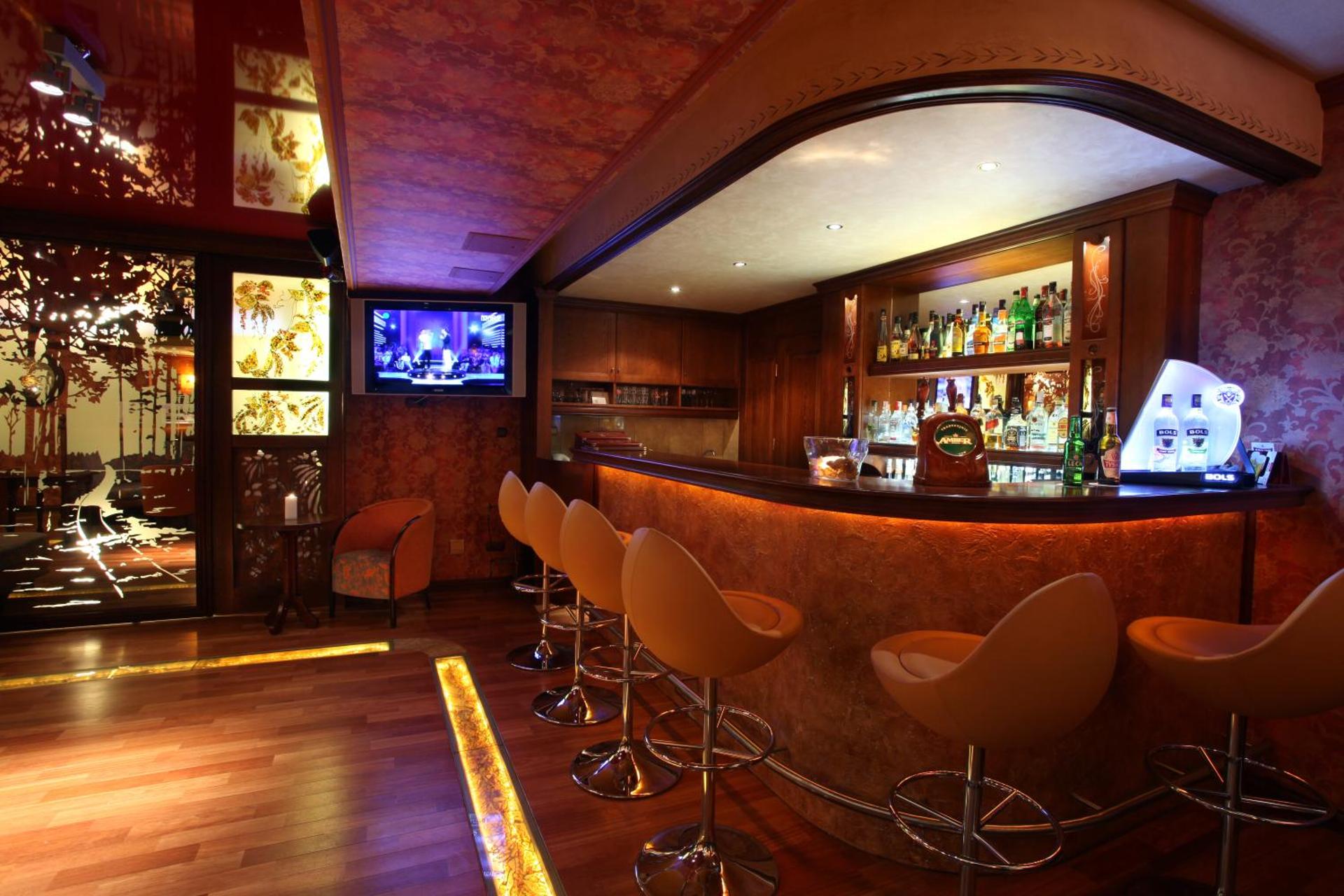 Lounge or bar