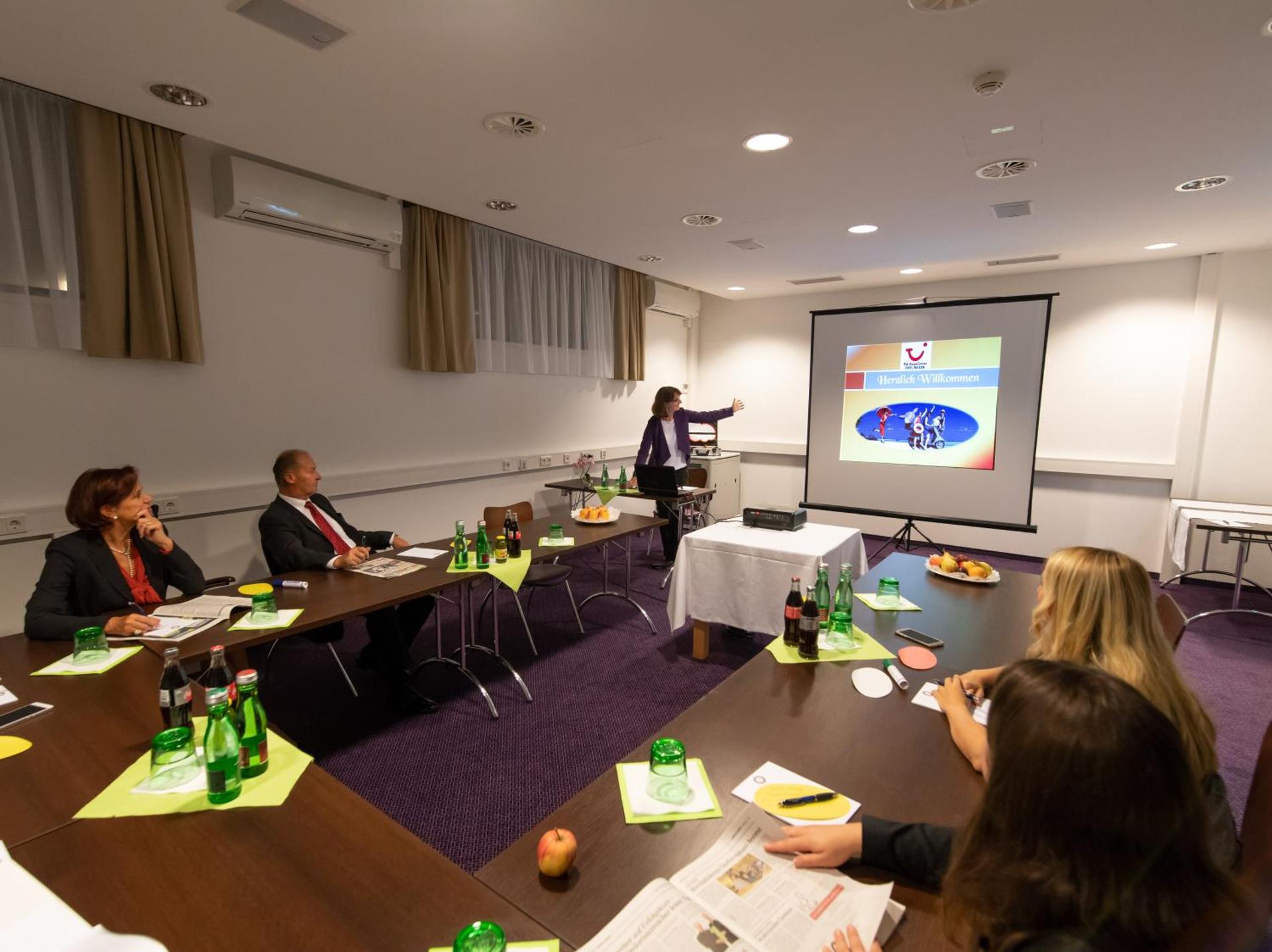 Meeting/conference room