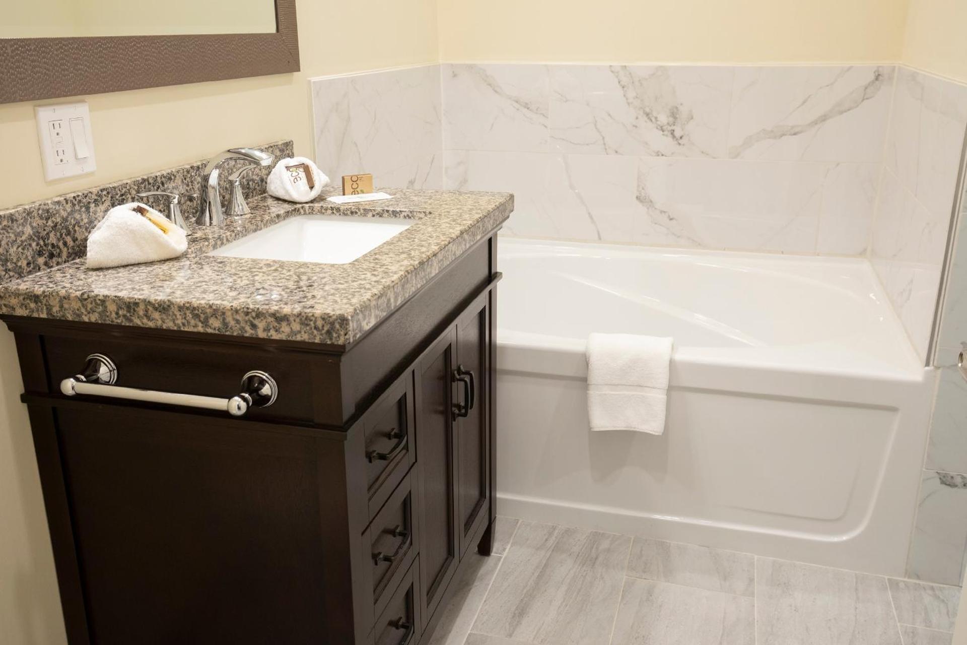 Banff Boutique Inn - Adults only